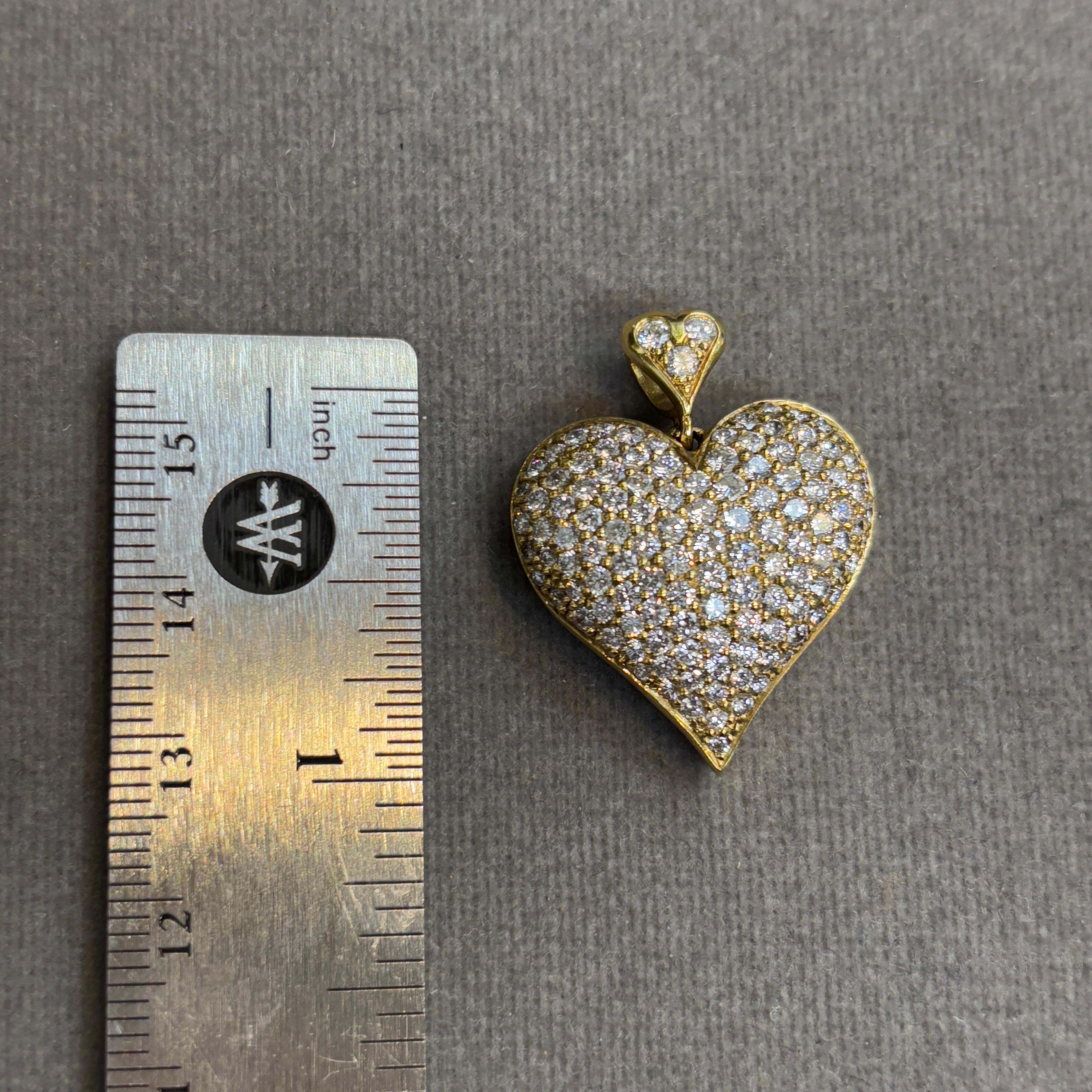 Collana con ciondolo con diamante a forma di cuore In condizioni ottime in vendita a New York, NY