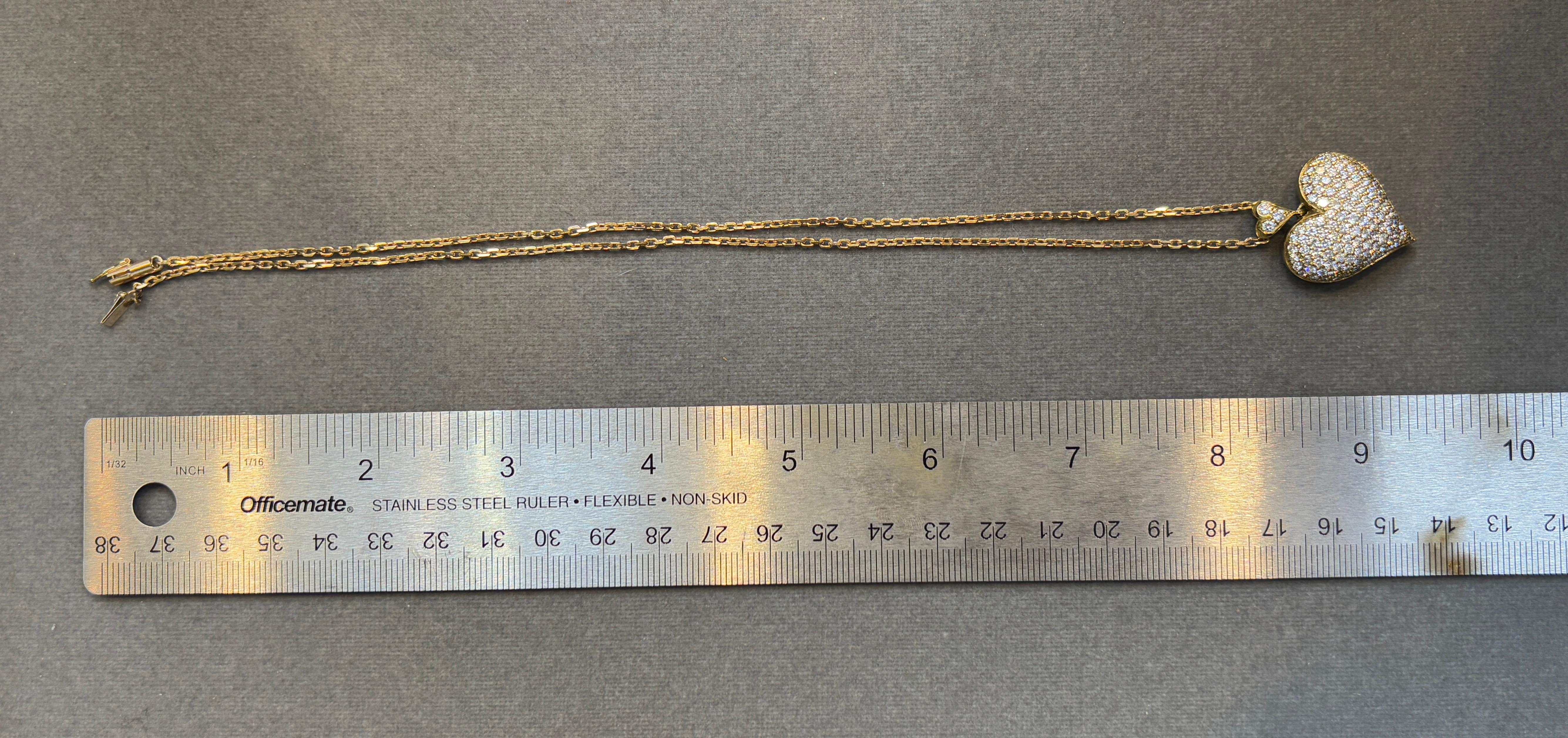 Collana con ciondolo con diamante a forma di cuore in vendita 2