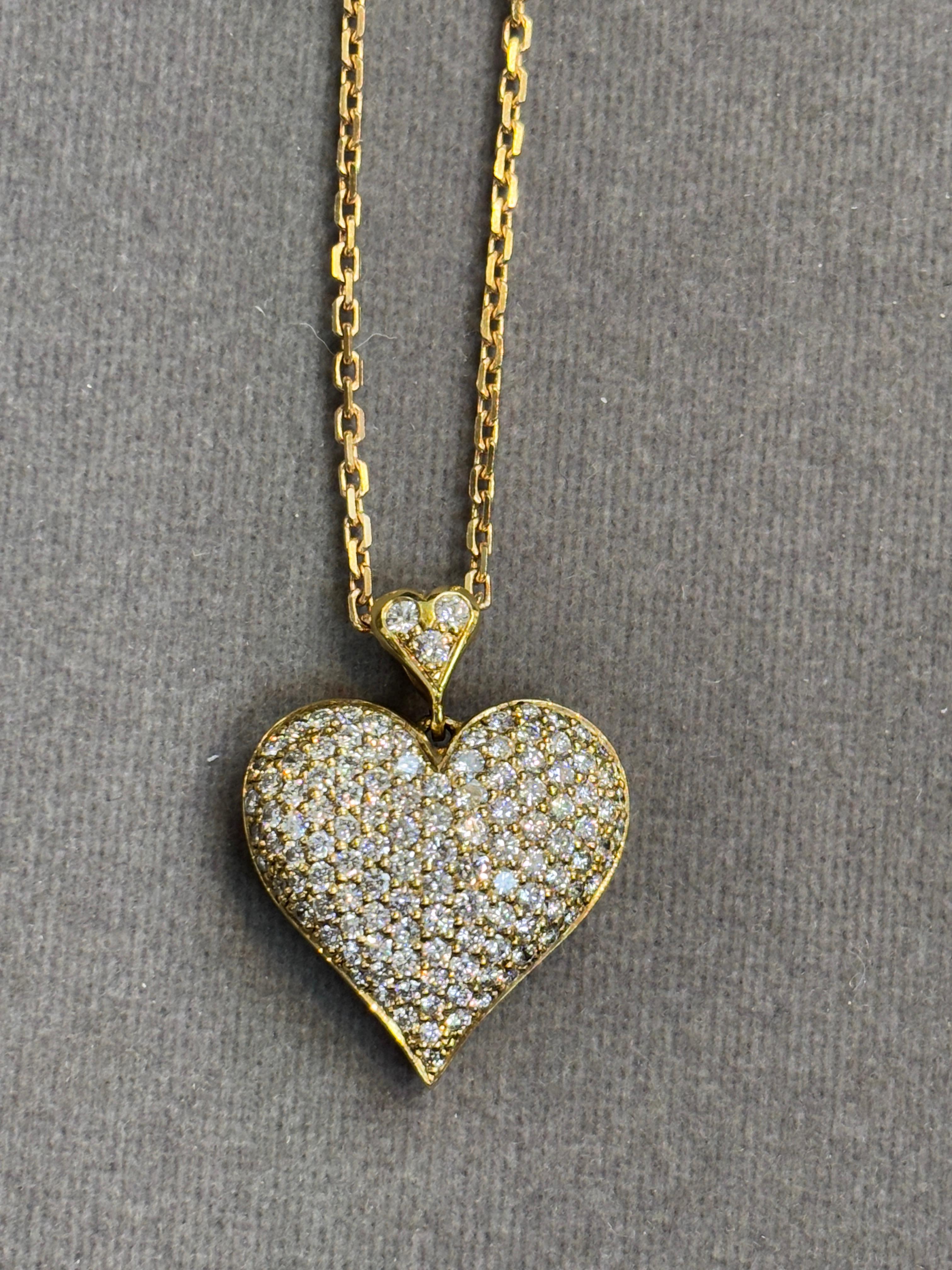 Collana con ciondolo con diamante a forma di cuore in vendita 4