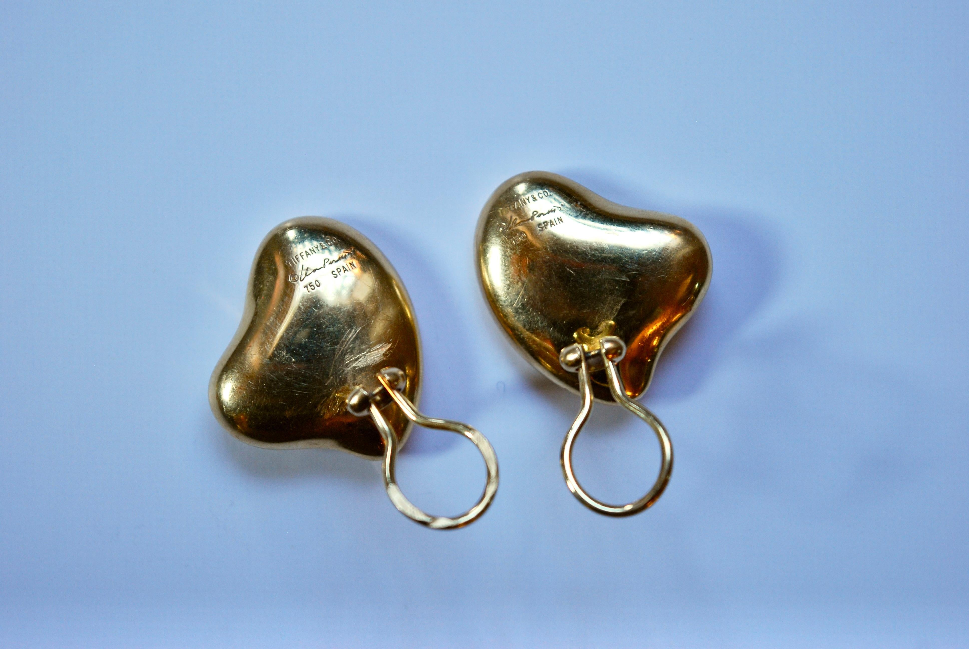 Contemporary 18K Gold Heart-Shaped Earrings by Elsa Peretti for Tiffany & Co. For Sale