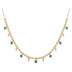 Collier de perles en or jaune 14K (ou 18k sur demande) avec diamants et émeraudes en forme de coeur Collier de perles en or jaune 14K (ou 18k sur demande) avec diamants et émeraudes en forme de coeur