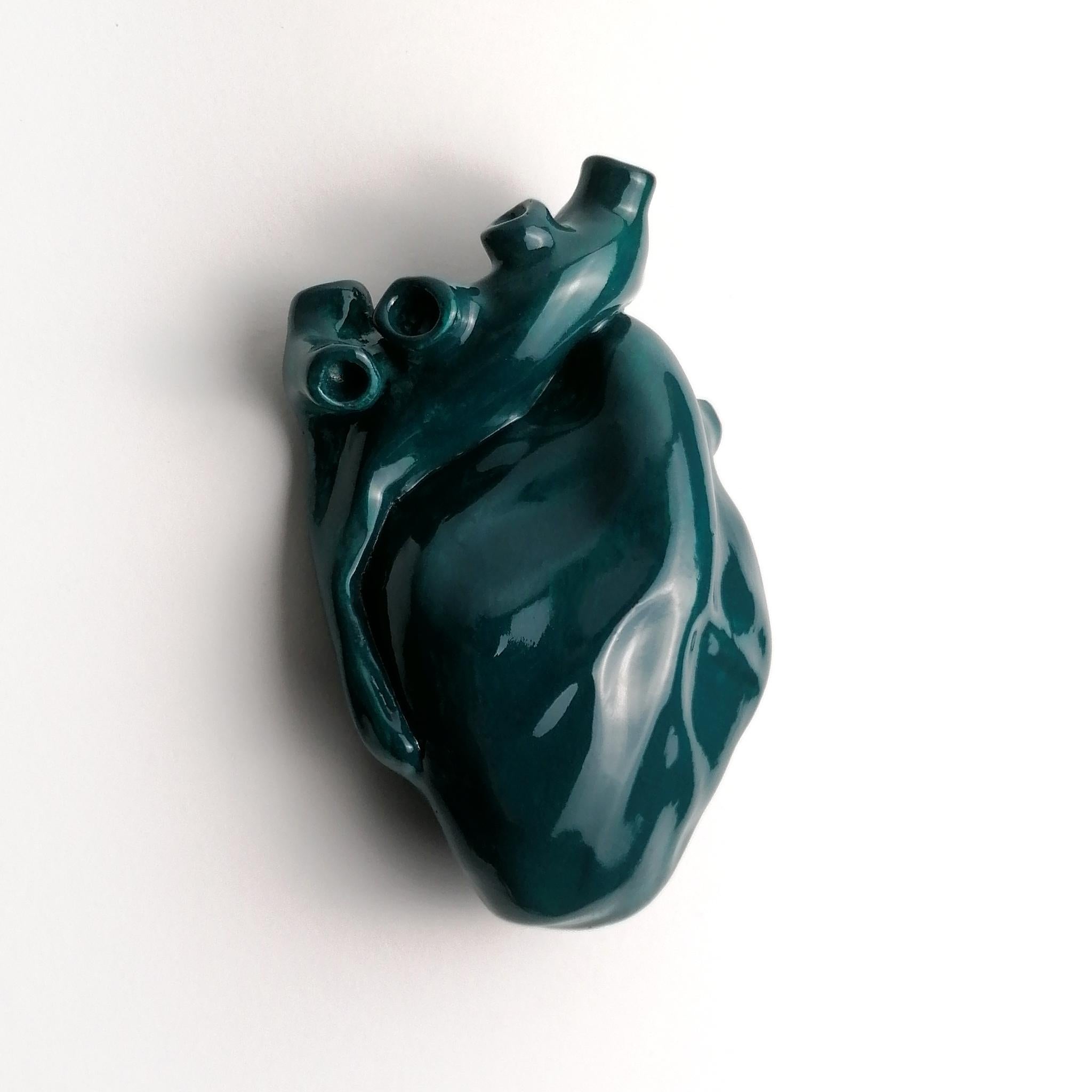 Heart Shaped Emerald Green, 2022, Handmade in Italy, Anatomical Heart, Design In New Condition For Sale In San Miniato PI, IT