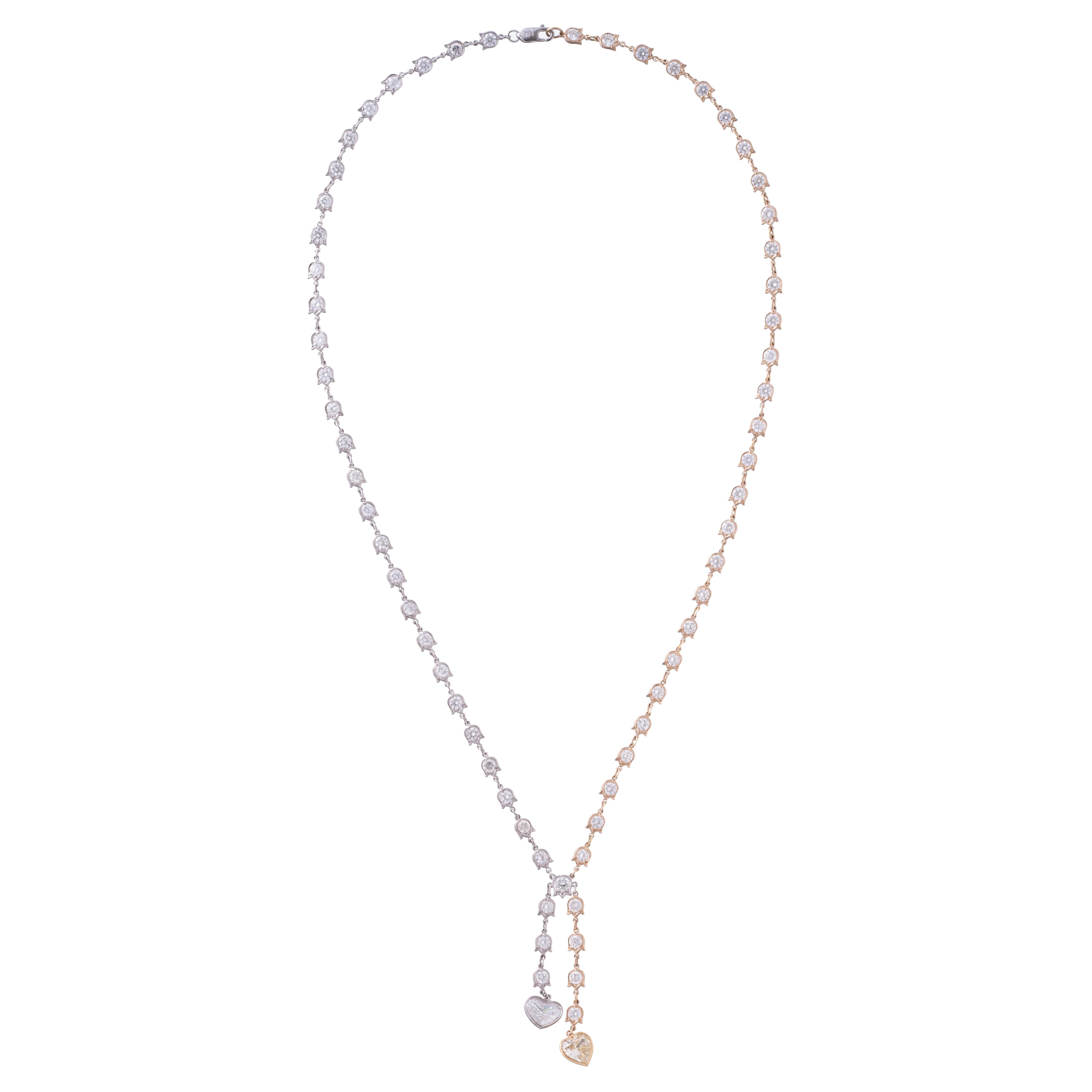 Cuore Collana con catena di diamanti bicolore a forma di cuore con diamanti gialli e bianchi fantasia in vendita