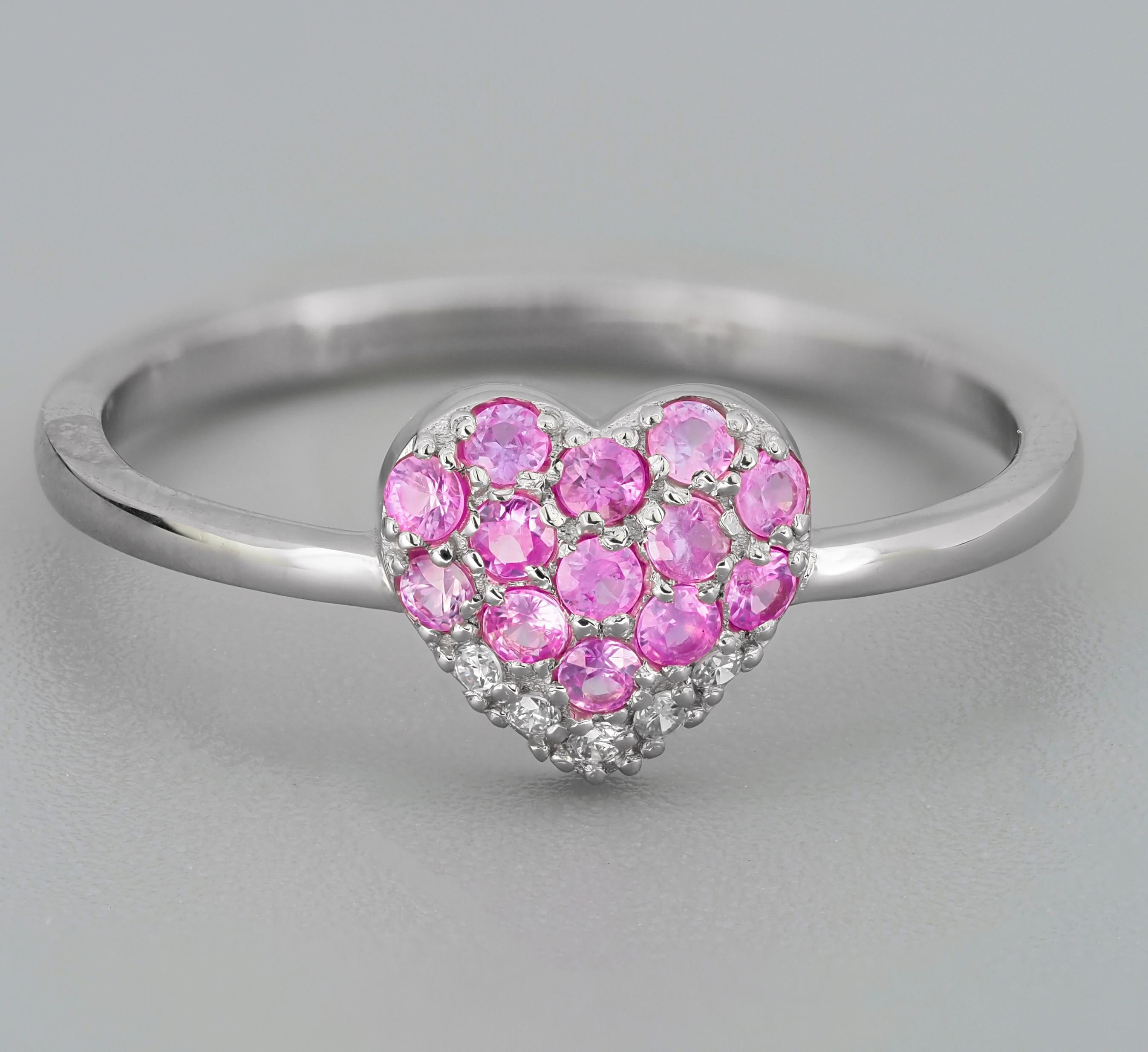 For Sale:  Heart Shaped Gold Ring with Pink Sapphires 8