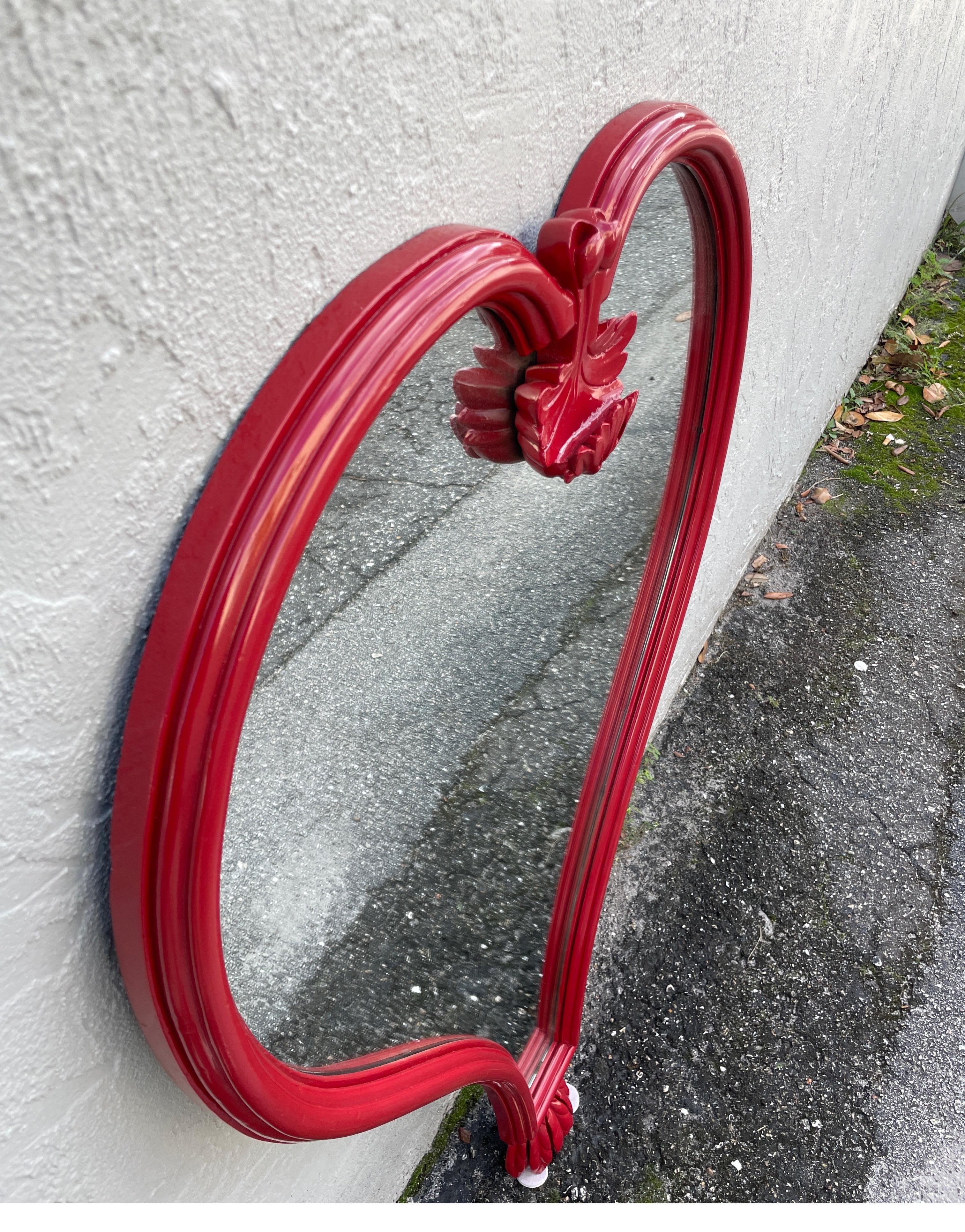 Heart Shaped Hollywood Regency Wall Mirror In Good Condition For Sale In West Palm Beach, FL