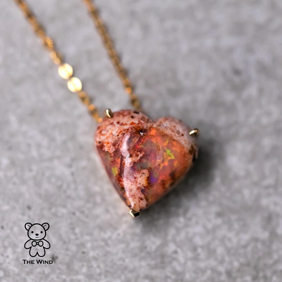 Heart Shaped Mexican Matrix Fire Opal Pendant Necklace 18K Yellow Gold In New Condition For Sale In Suwanee, GA