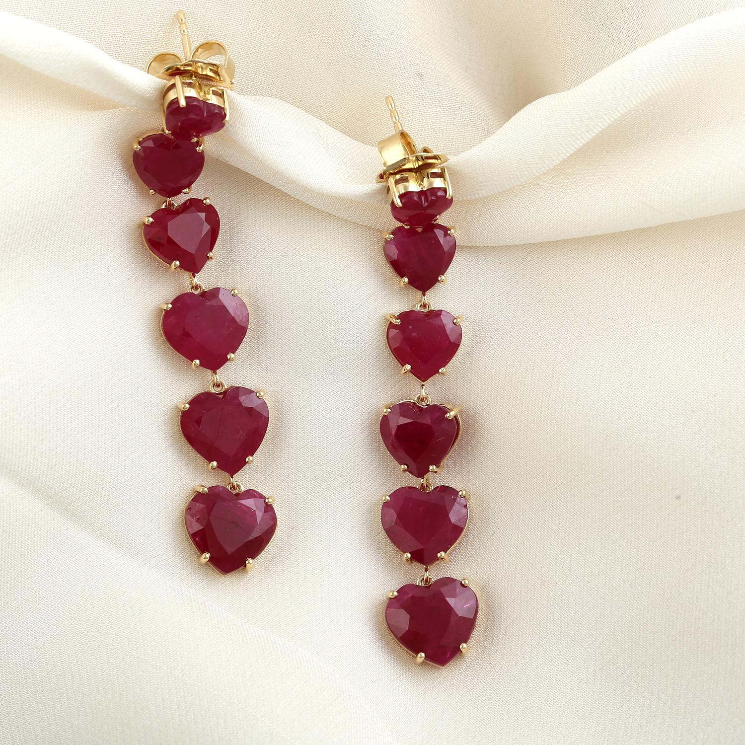Art Deco Heart Shaped Multi Tier Mozambique Ruby Dangle Earrings Made In 18k Yellow Gold For Sale