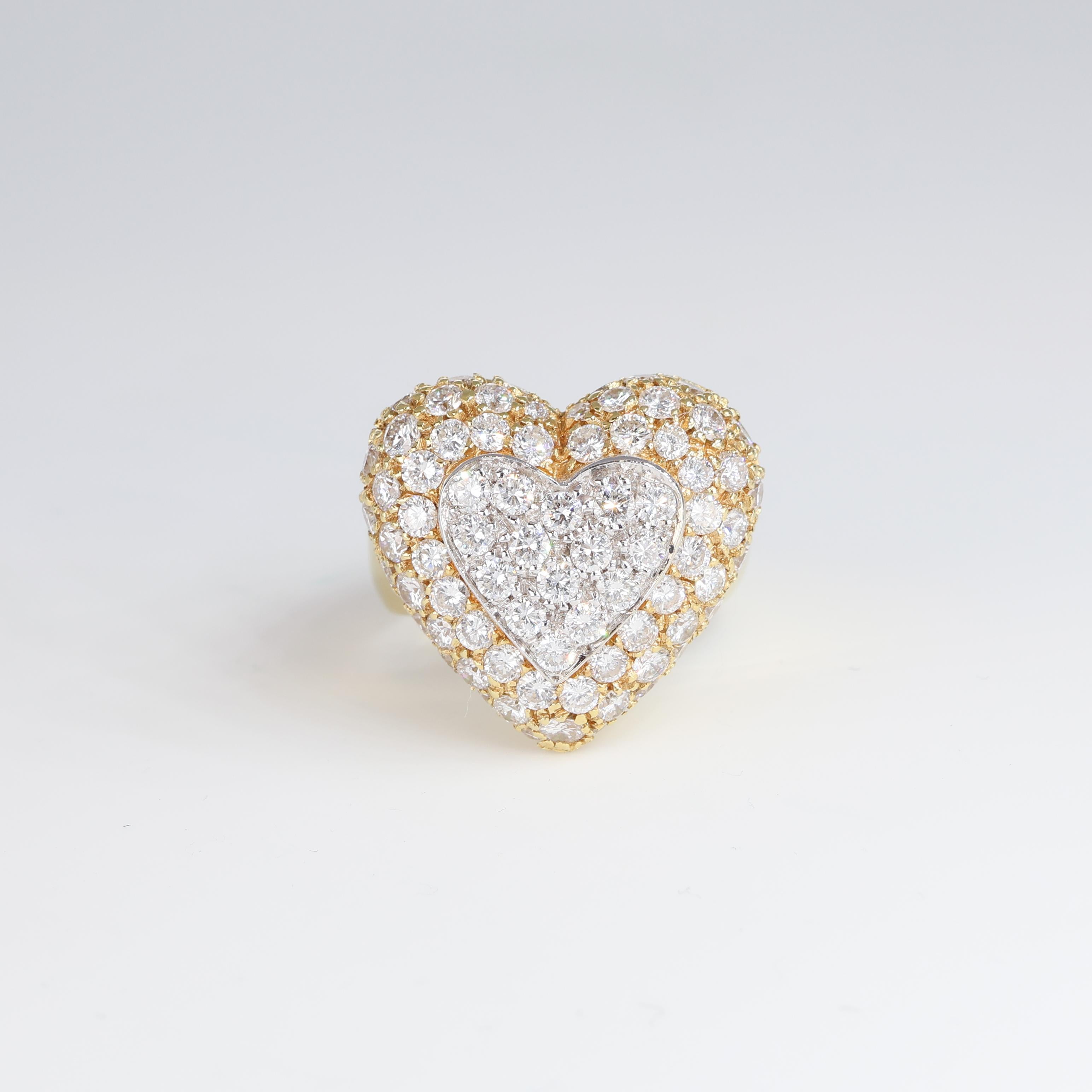WICHTIGER HINWEIS:
✔ Bei dieser Bestellung fallen keine zusätzlichen Kosten an.
✔ Versand und Zollgebühren werden vollständig von uns übernommen.
--------------------
Dieser bezaubernde Ring aus 18-karätigem Gelbgold besitzt ein wunderschön