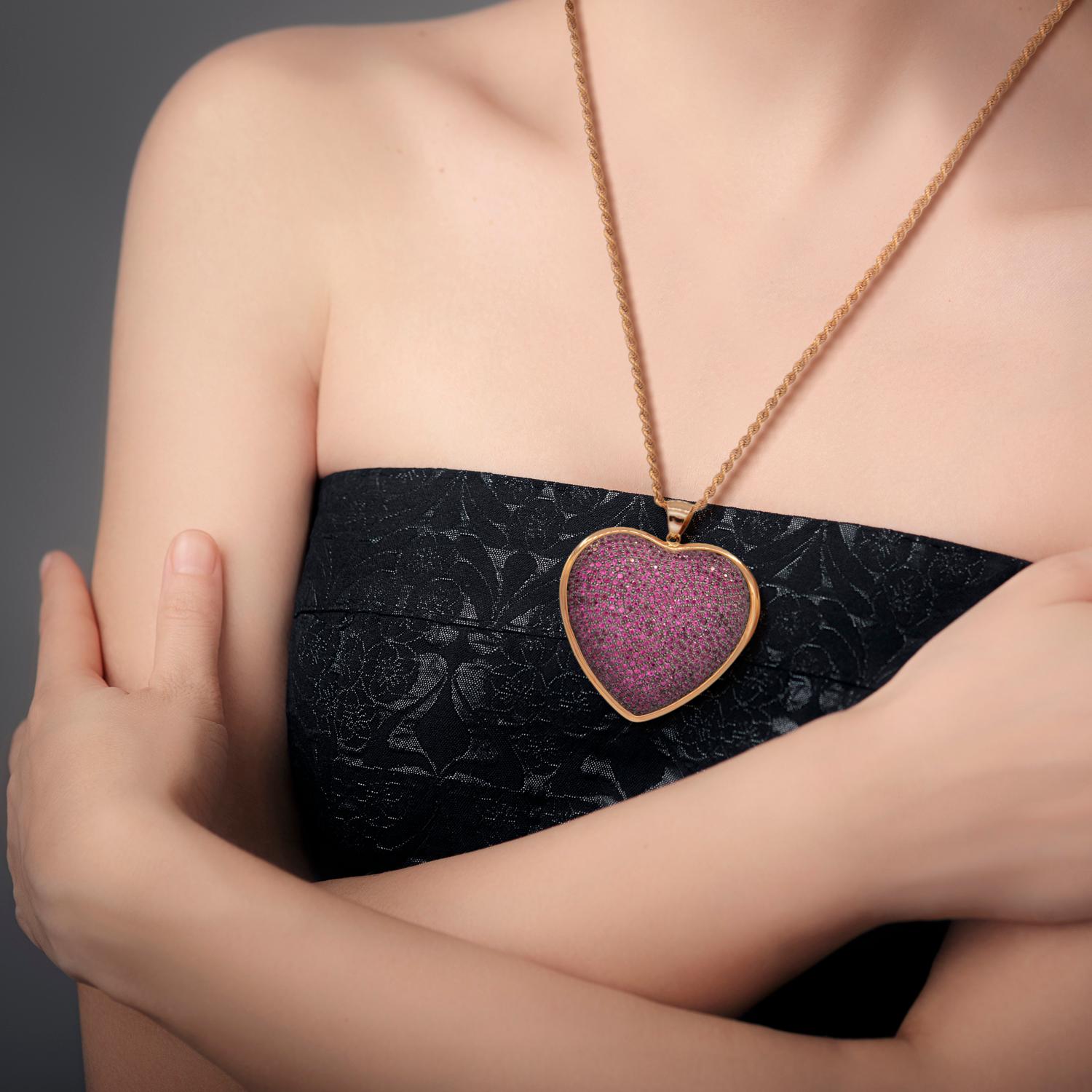 Mixed Cut Heart Shaped Pendant in Rubies Pave and 18 Karat Pink Gold For Sale