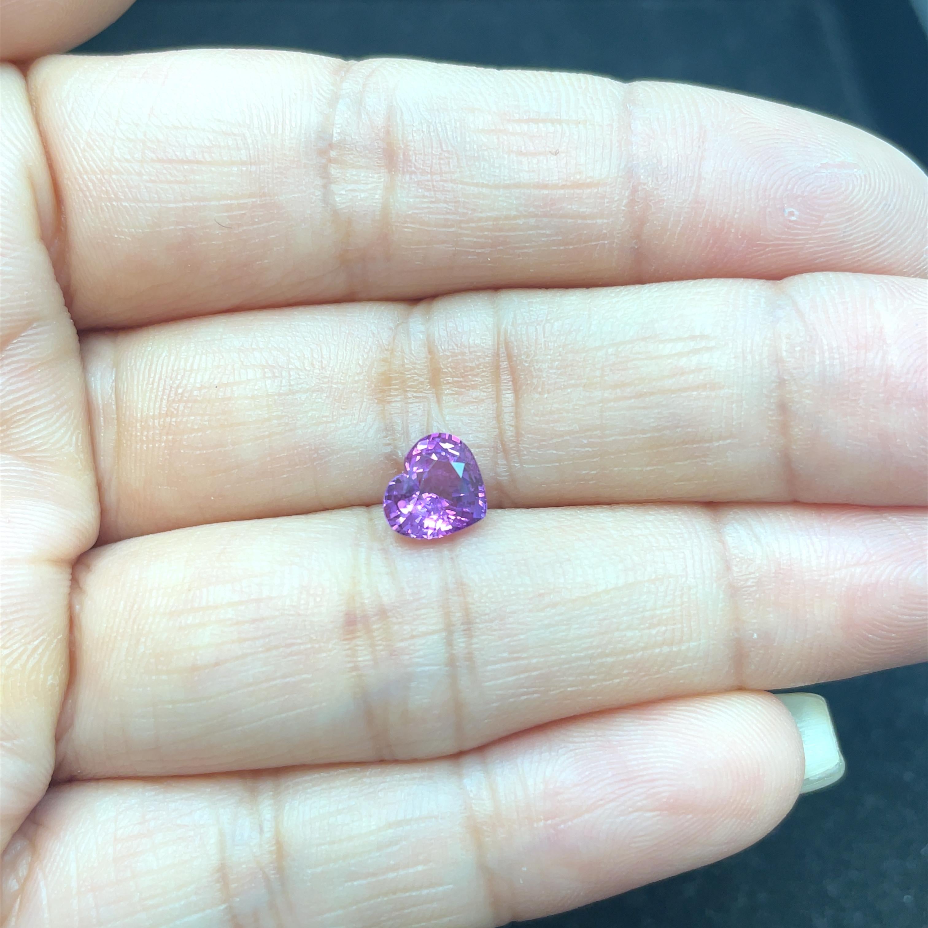 Heart-Shaped Pink Sapphire Cts 1.74 In New Condition For Sale In Hong Kong, HK