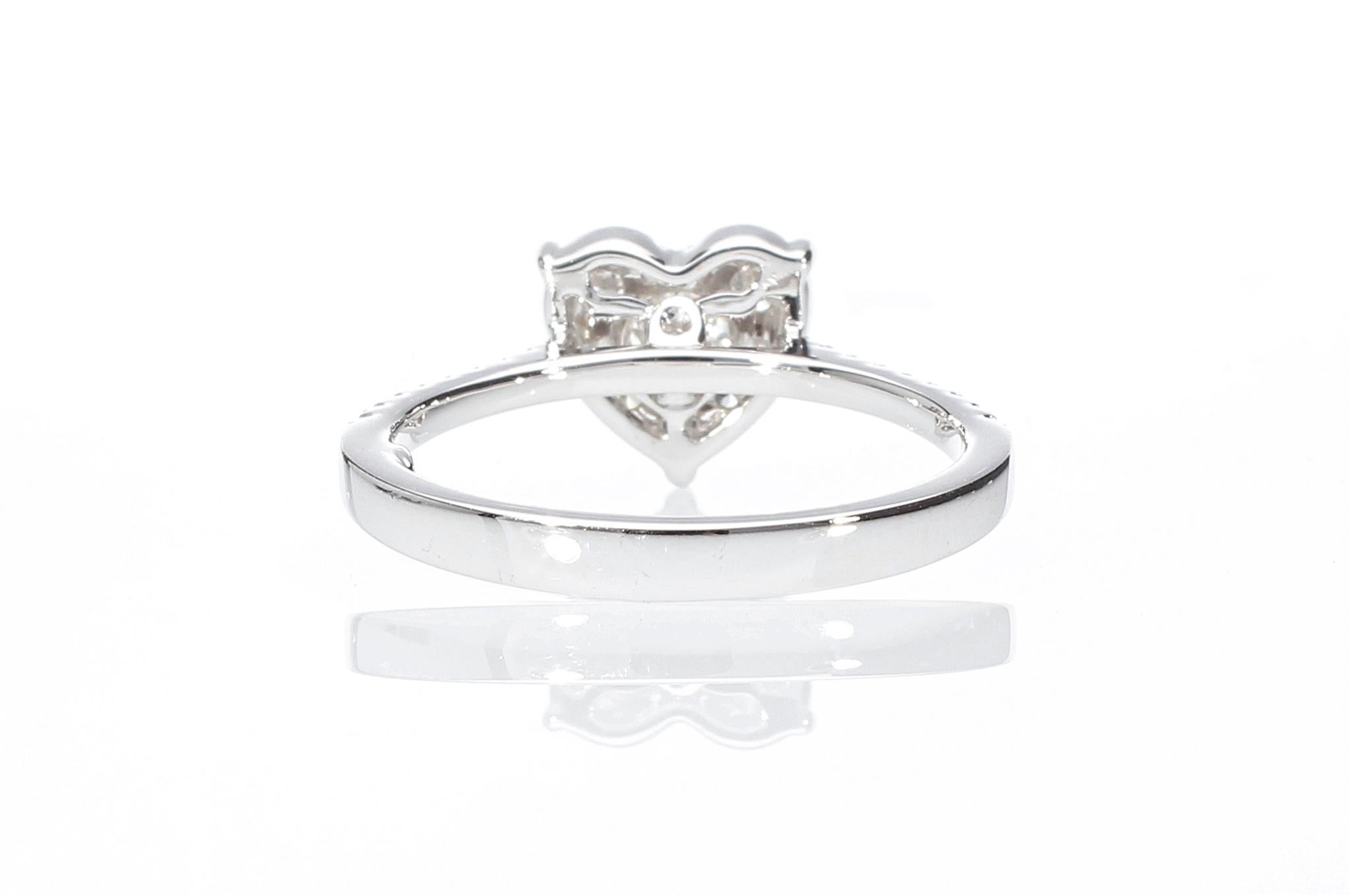 Heart-Shaped Engagement Ring with 0.75 ct of Diamonds For Sale 2