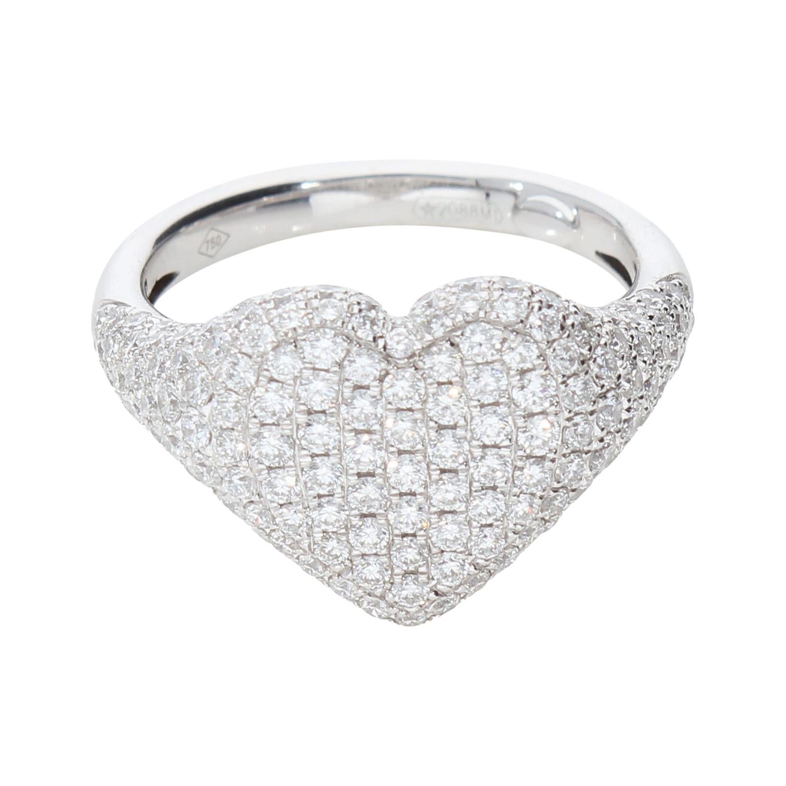 Diamonds ct 1.73, Contemporary Heart Ring in 18 Kt Gold. Made in Italy For Sale