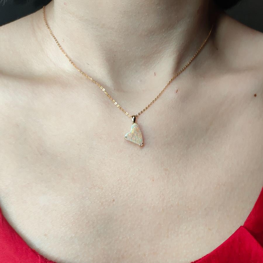 Brilliant Cut Heart Shaped Semi-Black Opal Pendant Necklace 18K Yellow Gold For Sale