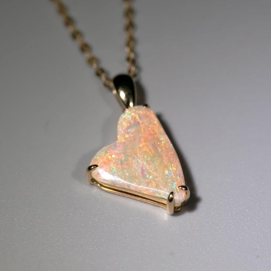 Heart Shaped Semi-Black Opal Pendant Necklace 18K Yellow Gold In New Condition For Sale In Suwanee, GA