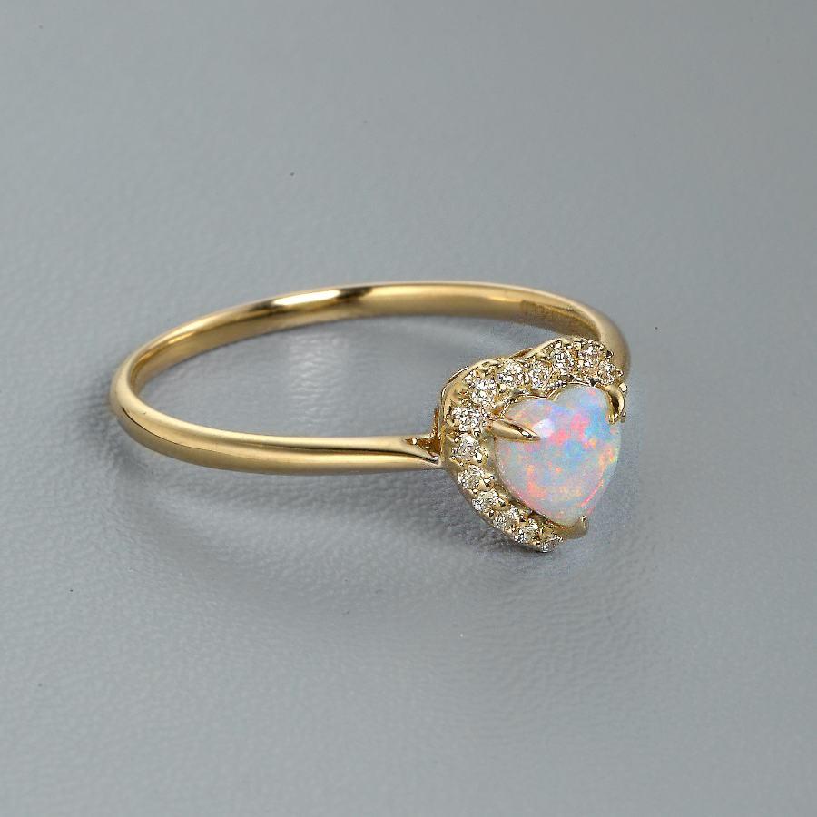 Heart Shaped Solid Opal Halo Diamond Engagement Ring 18K Yellow Gold In New Condition For Sale In Suwanee, GA