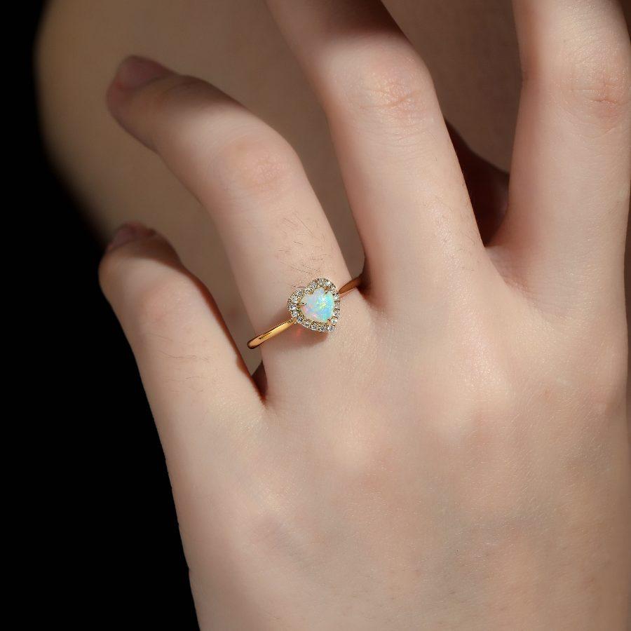 Women's or Men's Heart Shaped Solid Opal Halo Diamond Engagement Ring 18K Yellow Gold For Sale