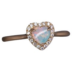 Bague de fiançailles en forme de coeur en or jaune 18K avec halo en opale massif et diamant