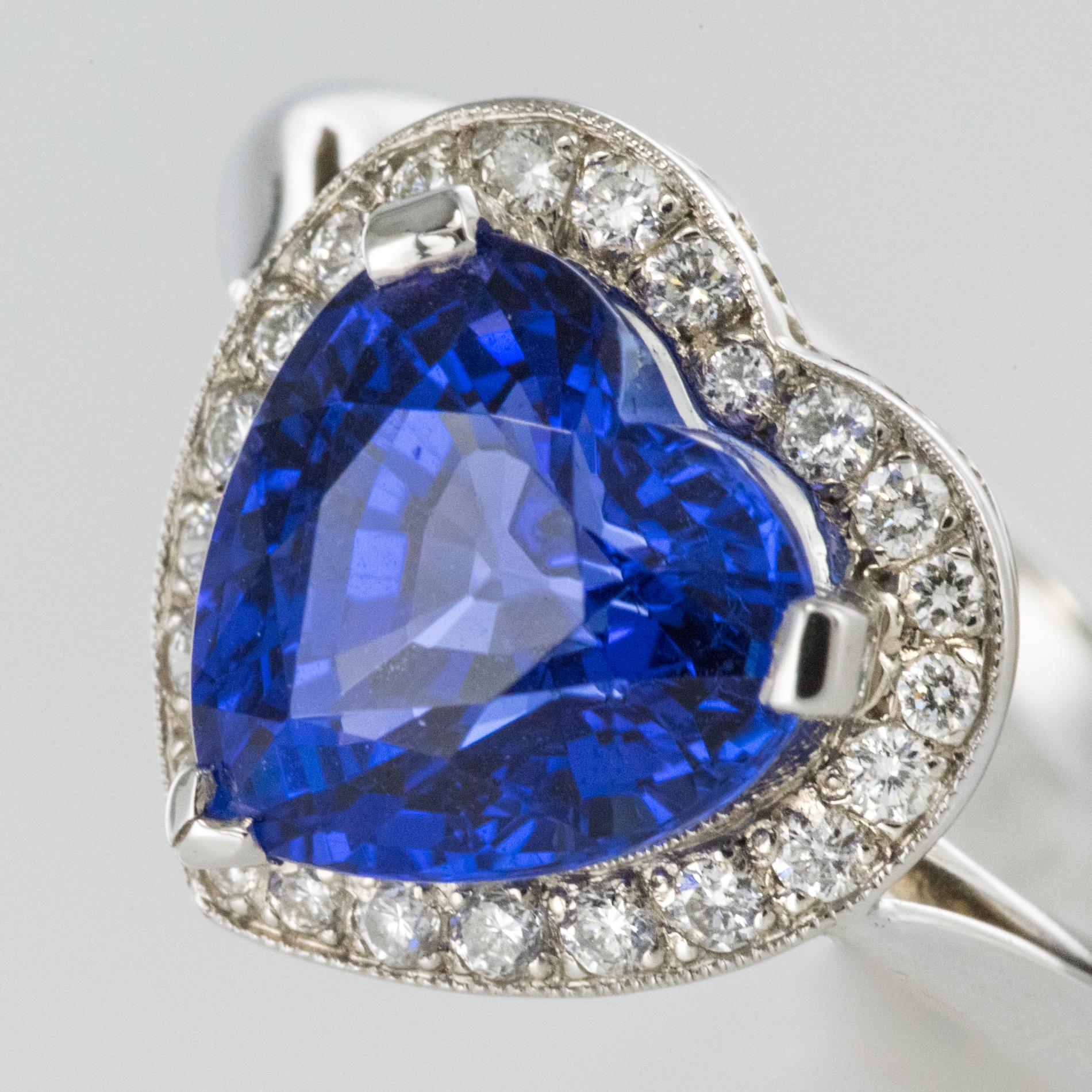 Romantic Heart Shaped Tanzanite Diamond Gold Ring For Sale
