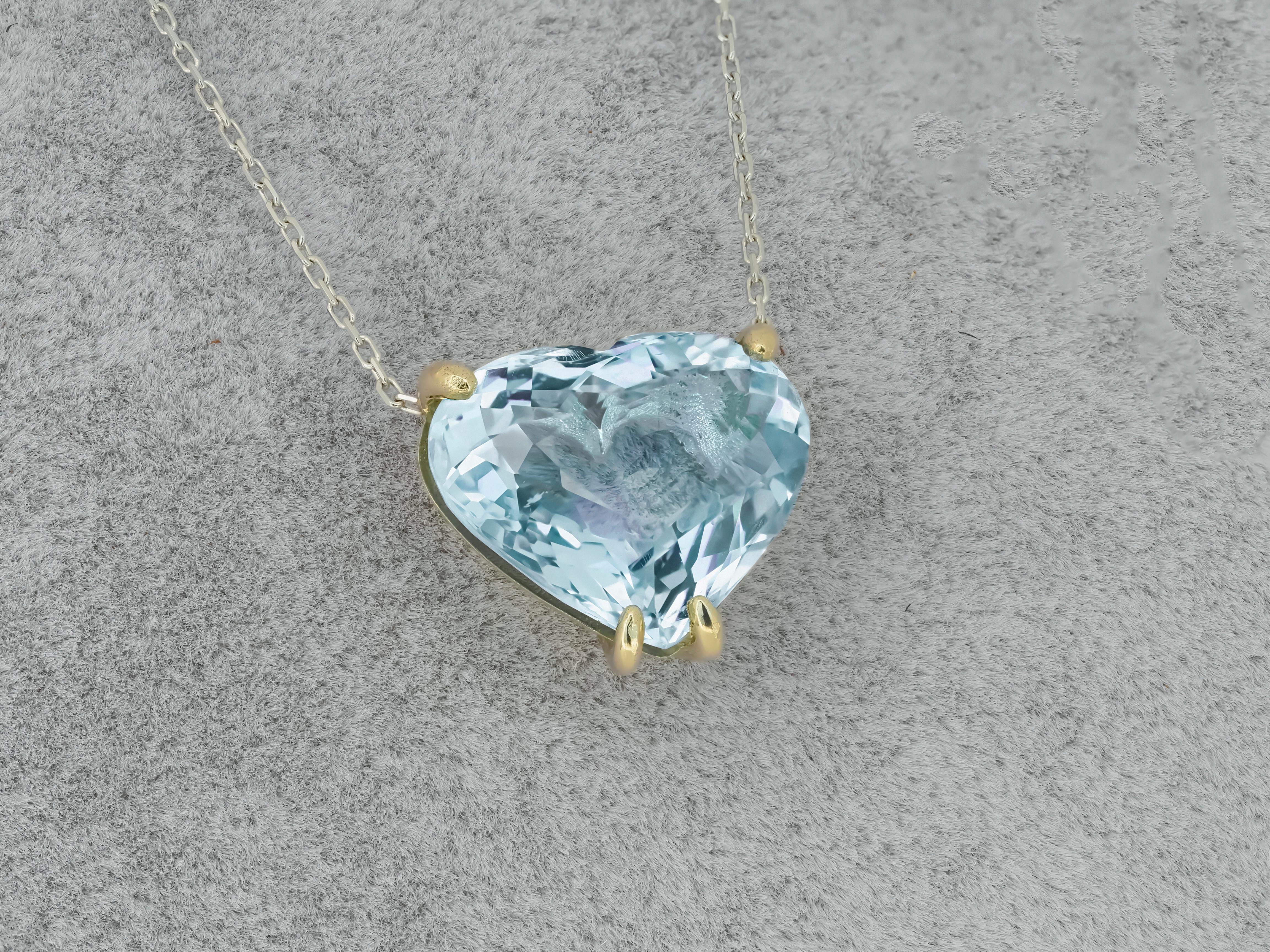 Heart shaped topaz pendant necklace in 14k gold.  For Sale 5