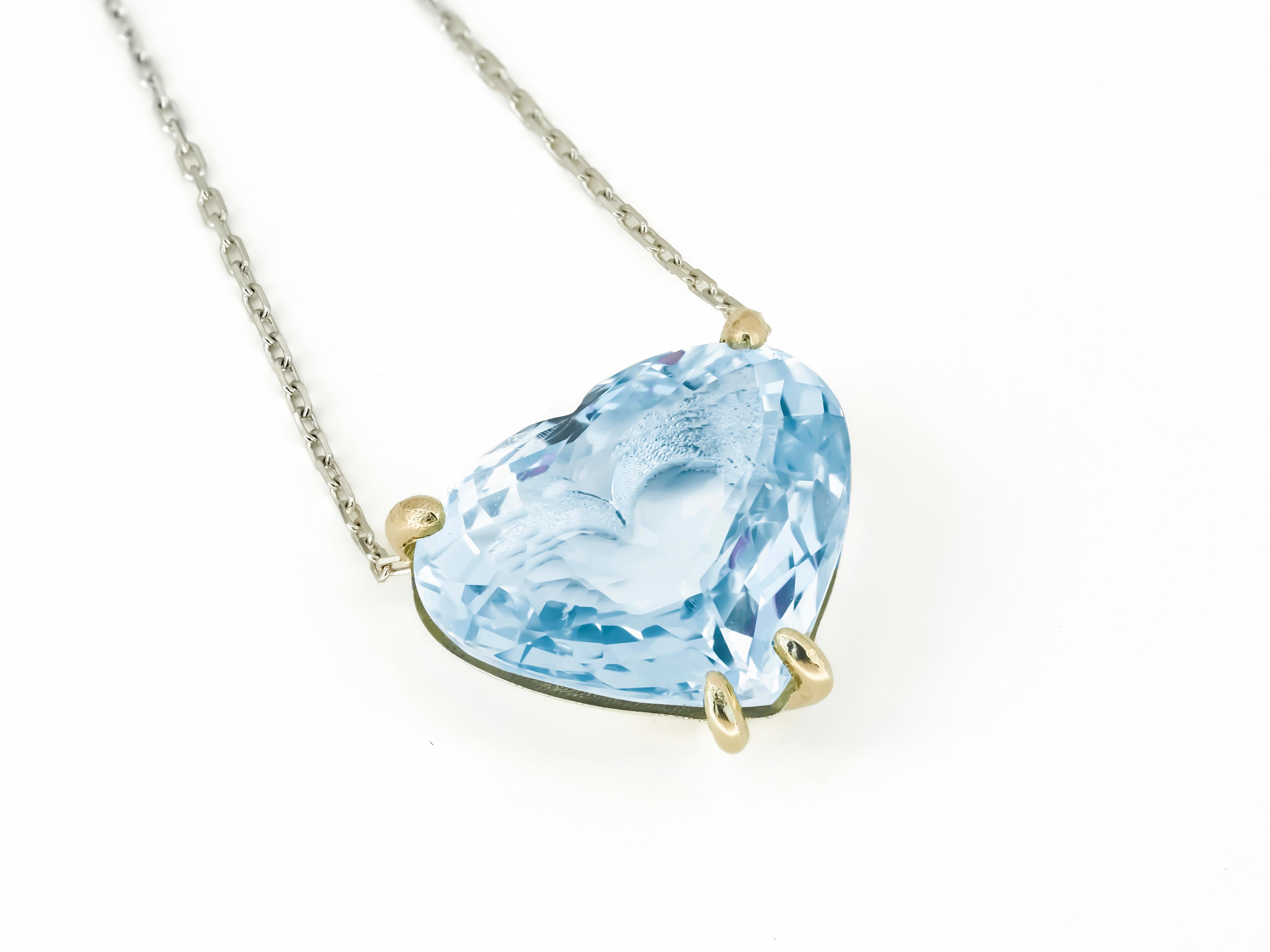 Heart shaped topaz pendant necklace in 14k gold.  In New Condition For Sale In Istanbul, TR