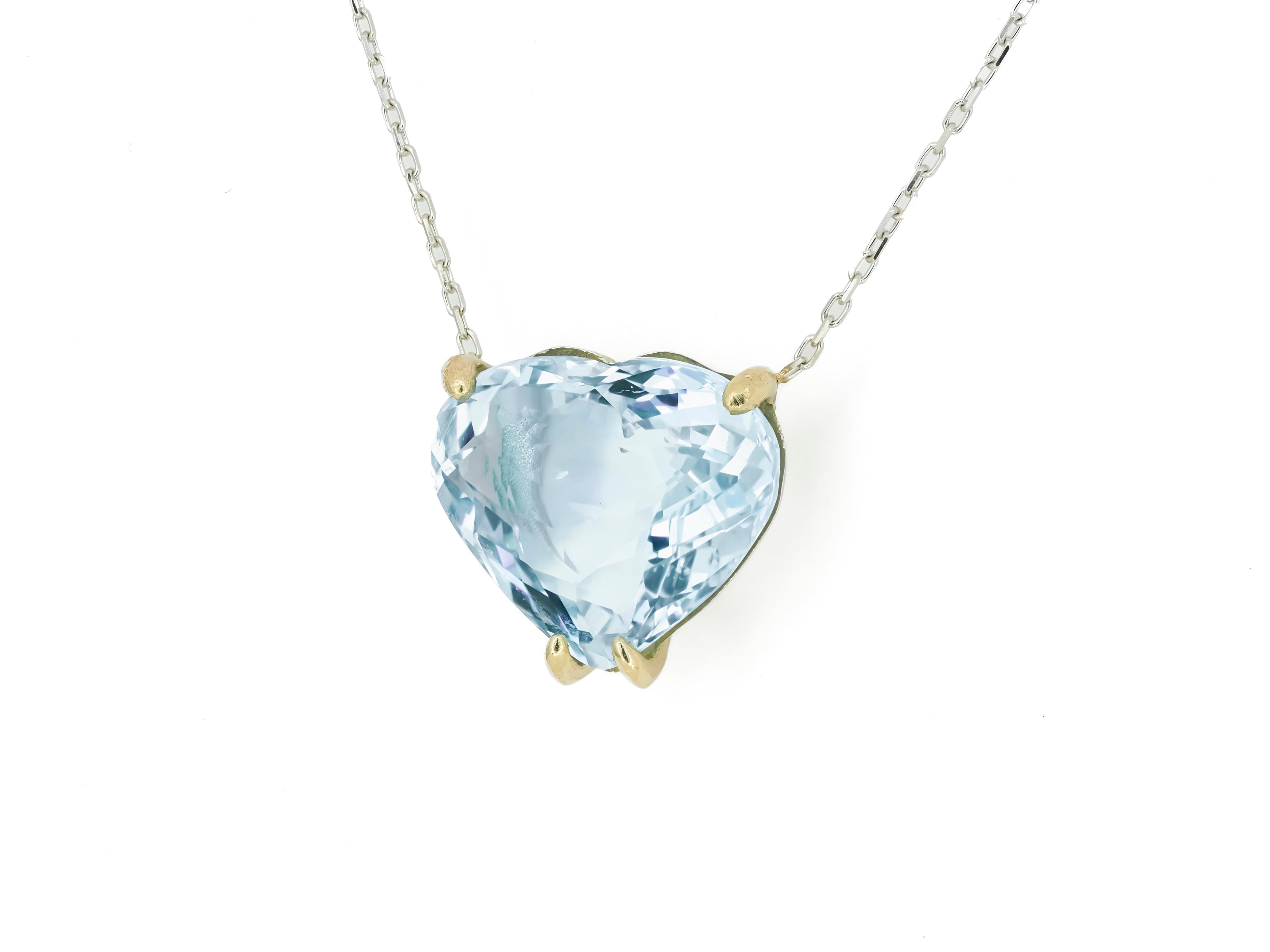 Heart shaped topaz pendant necklace in 14k gold.  For Sale 1