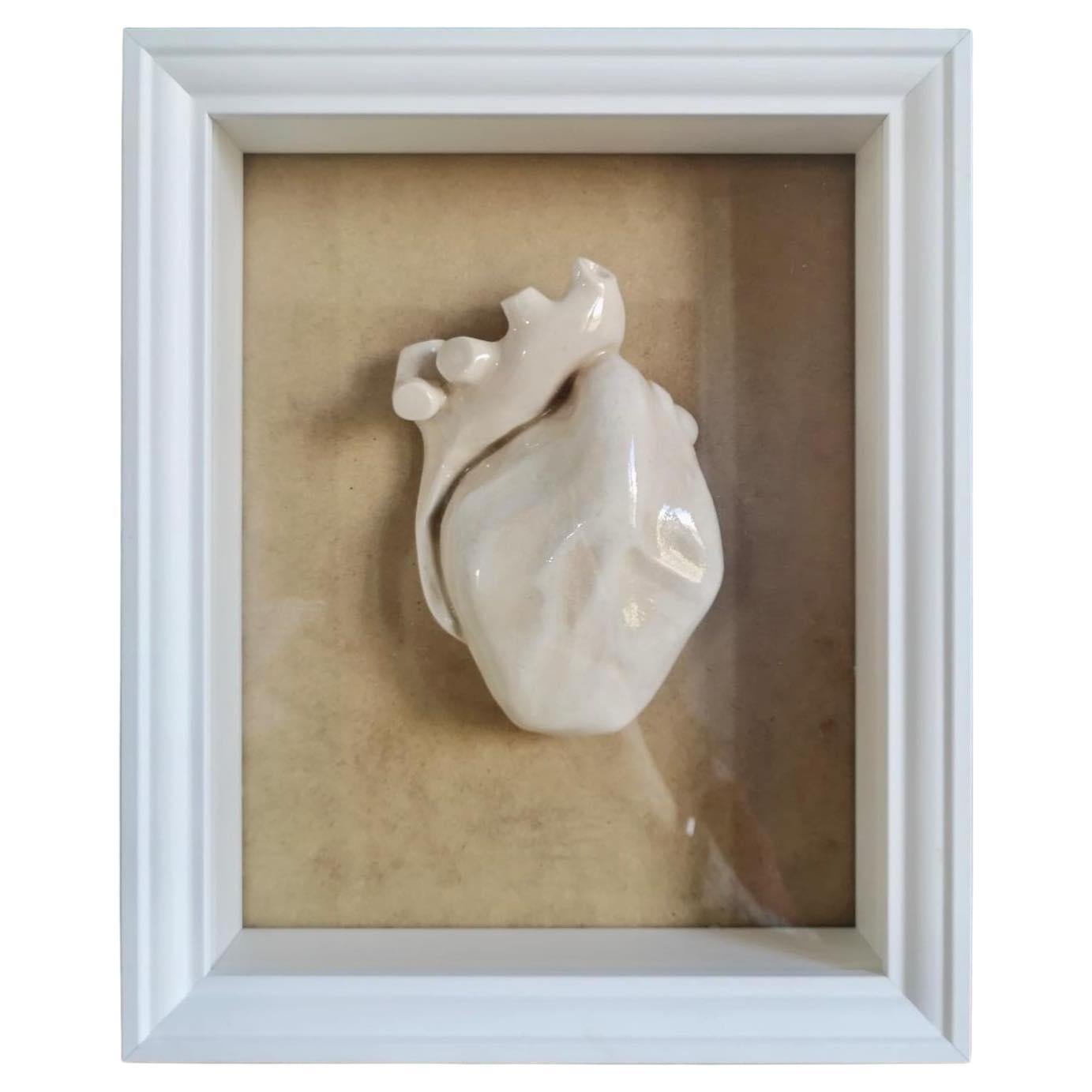 « Cadre » blanc en forme de cœur, 2022, fabriqué à la main en Italie, pièce unique et anatomique