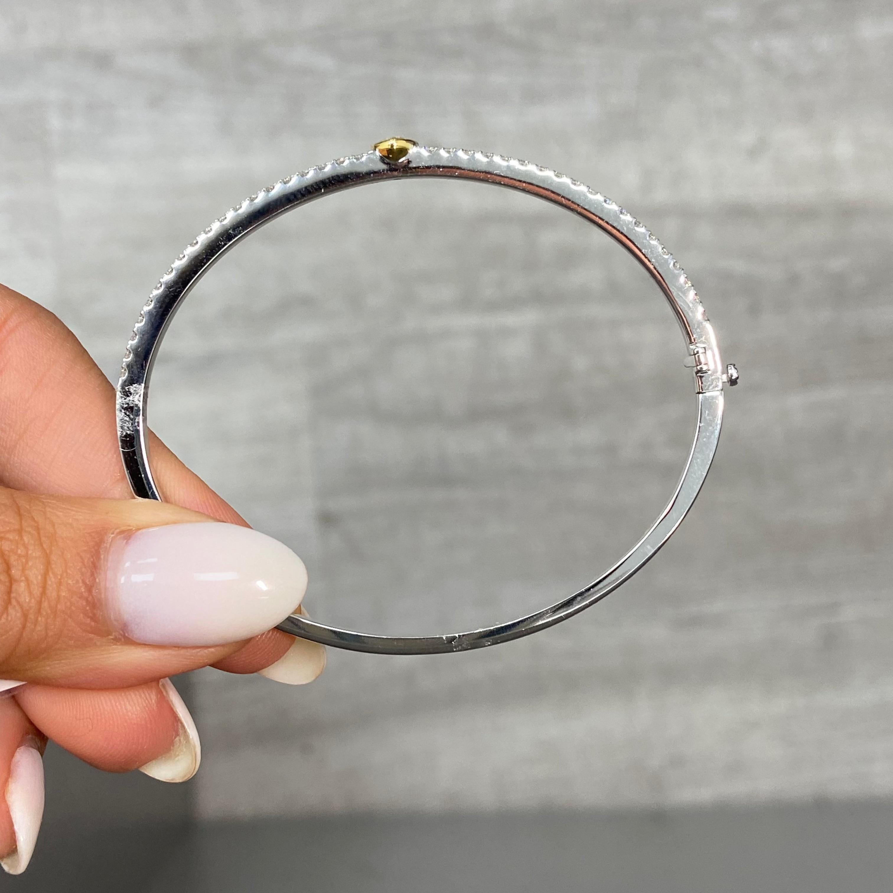 Rare Colors - Heart-Shaped Yellow Diamond Bangle Bracelet In New Condition For Sale In New York, NY