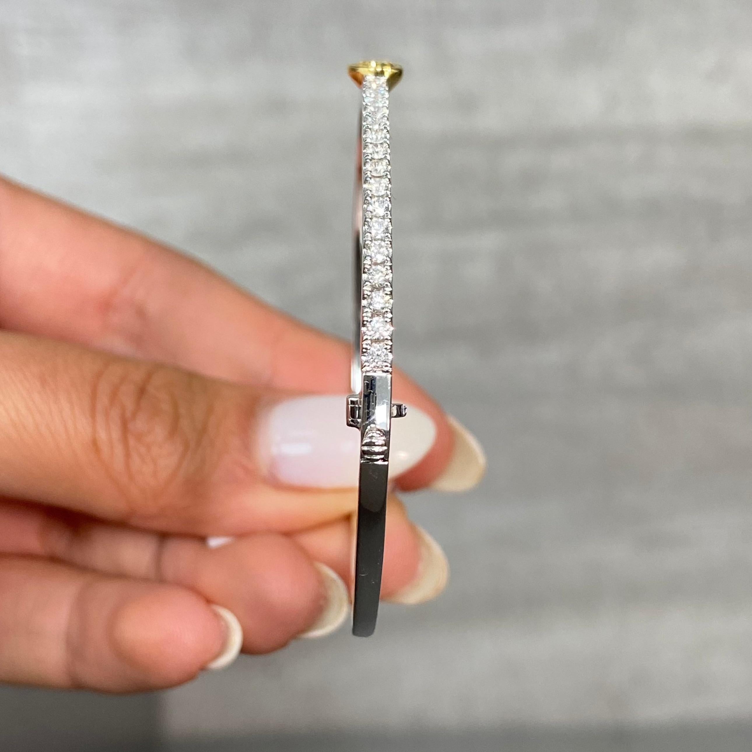Women's Rare Colors Heart Shape Yellow Diamond Bangle Bracelet For Sale