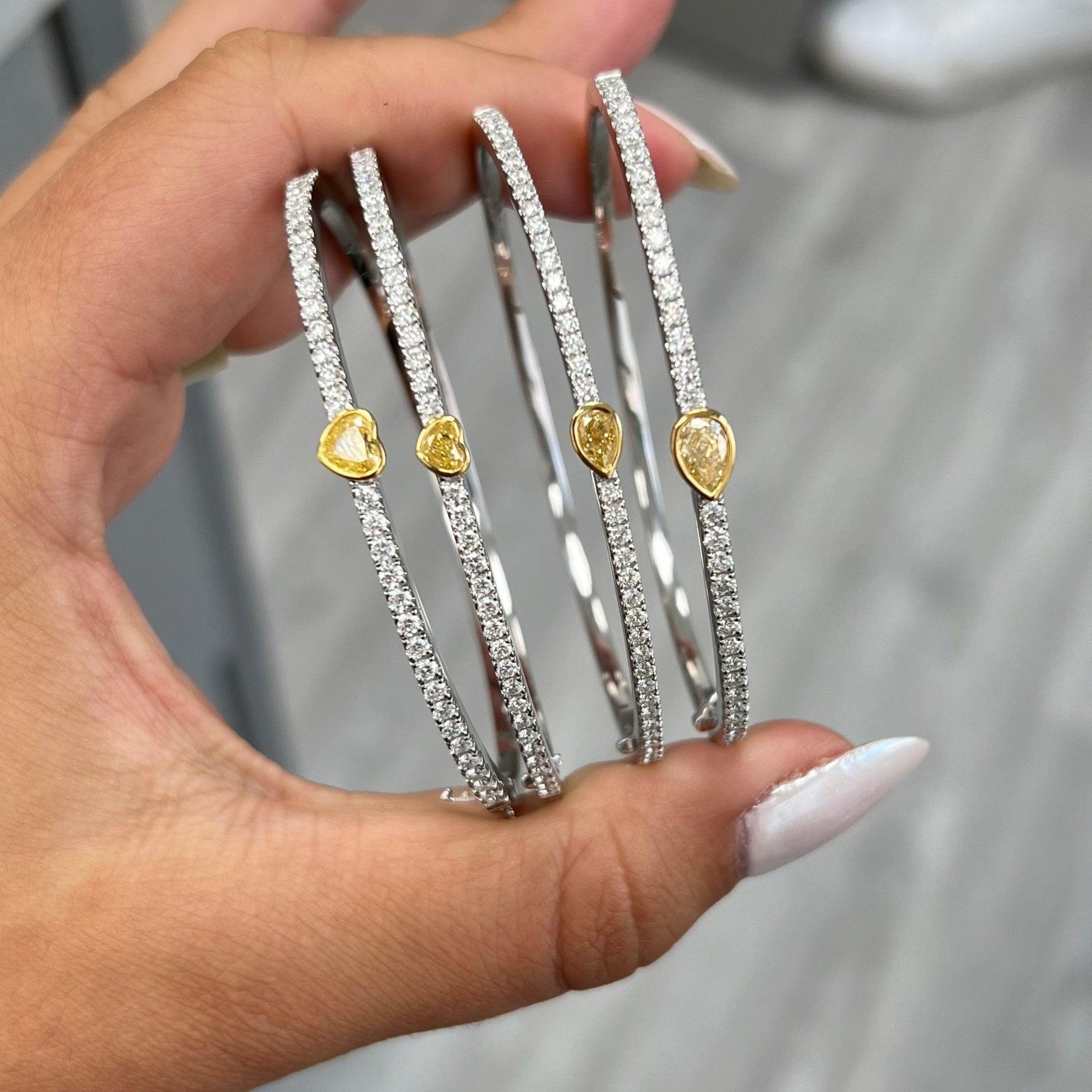 Rare Colors - Heart-Shaped Yellow Diamond Bangle Bracelet For Sale 2