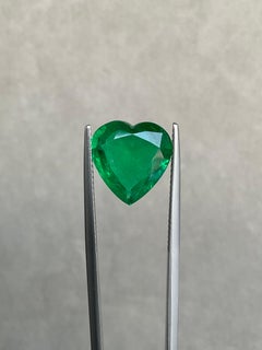 Smeraldo dello Zambia a forma di cuore da 5,06 carati