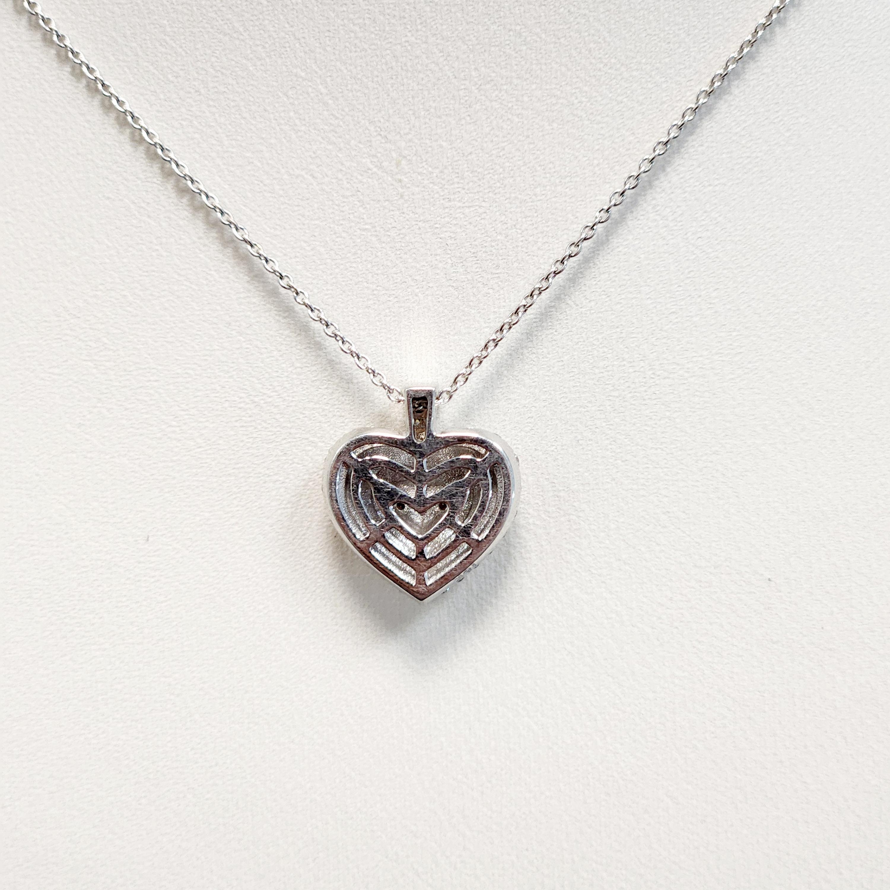 Modern Heart Shapes Pink Diamond Necklace Chain For Sale