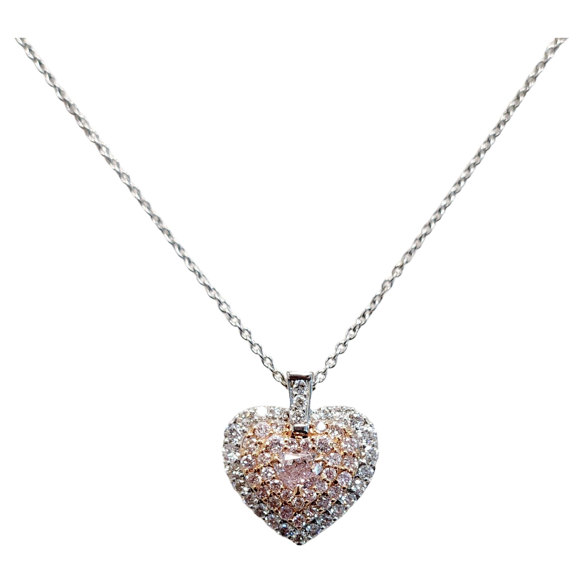 Collier de diamants roses en forme de coeur en vente