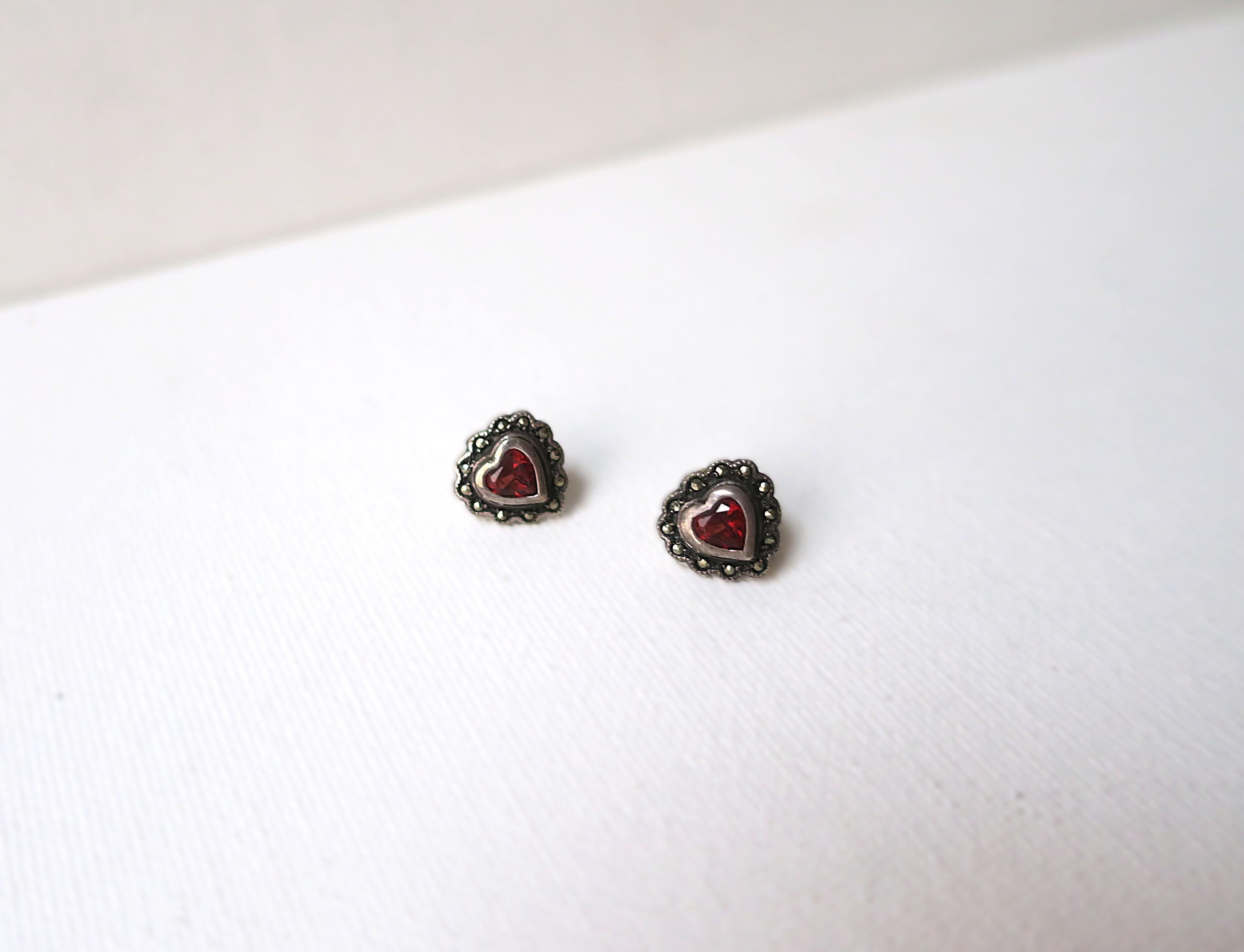 Women's or Men's Heart Stud Earrings For Sale