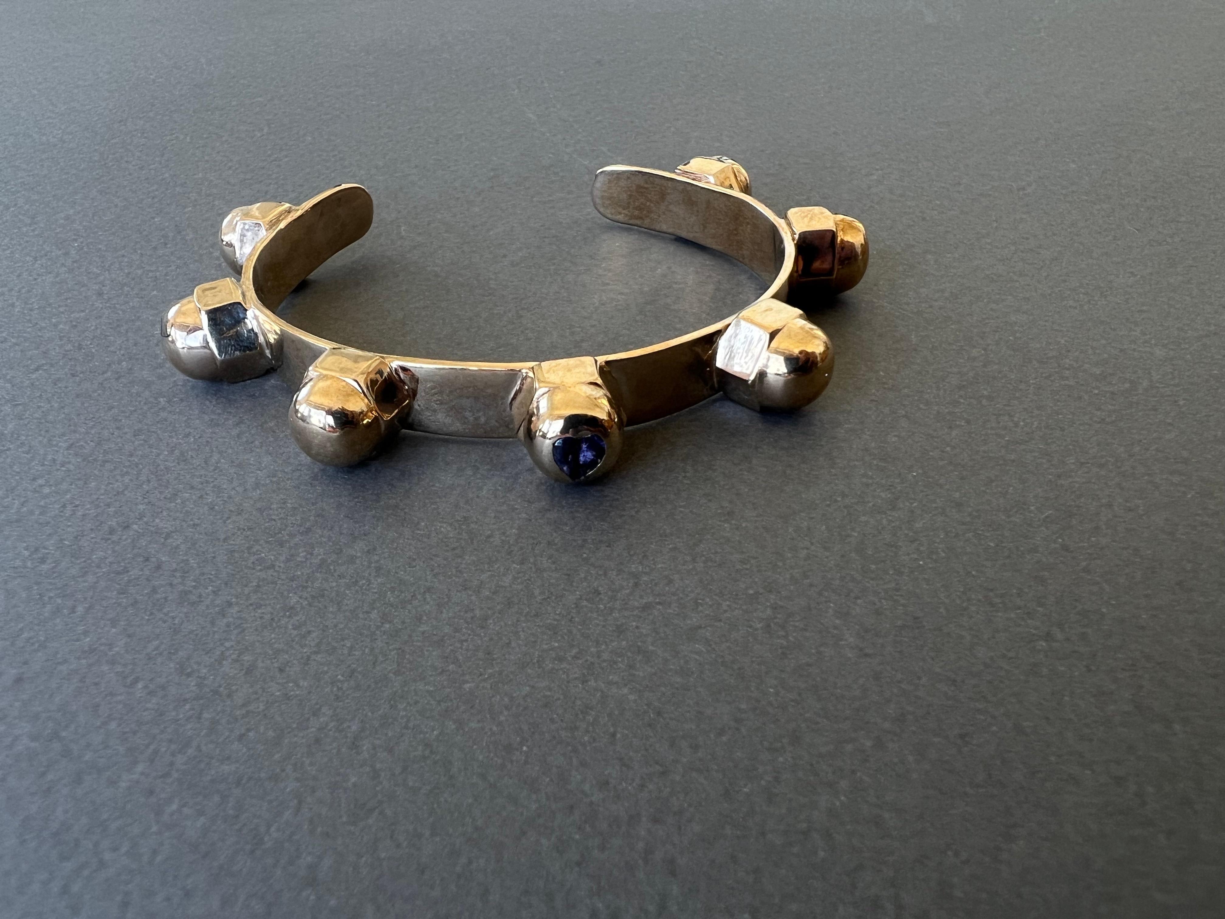 Herz Tansanit Manschettenarmband Armreif Armband aus Bronze Ohrsteckern Statement-Stück J Dauphin Damen im Angebot