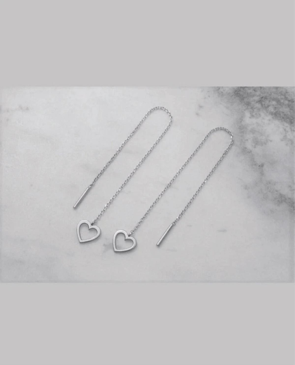 Orecchini a cuore in argento 925 Regalo di Natale. In condizioni Nuovo in vendita a Chicago, IL