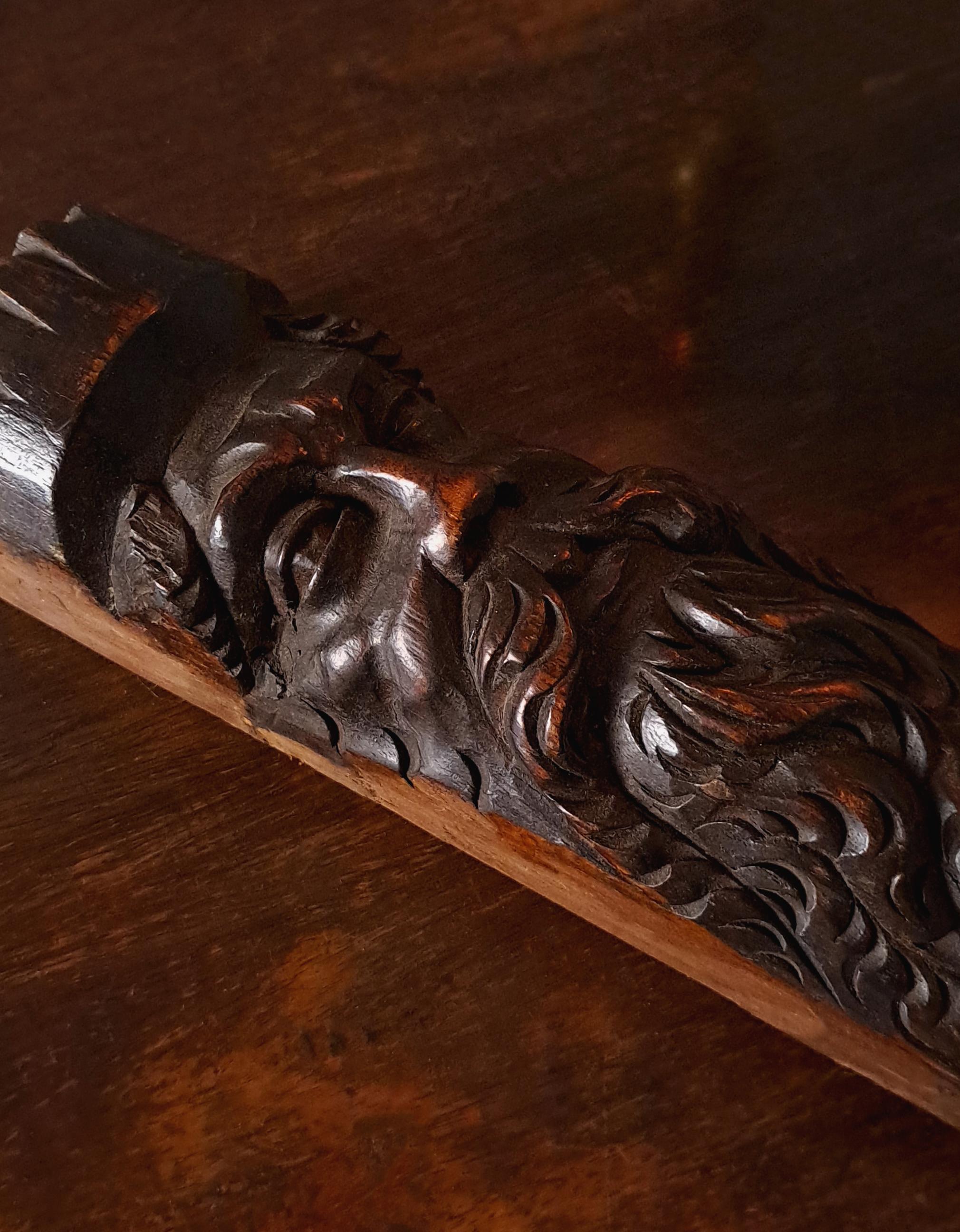 Heart-warming 17th Century Carved Oak Face Corbels c. 1670 For Sale 1