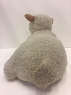 Herzerwärmender dänischer Lamm-Fußschemel