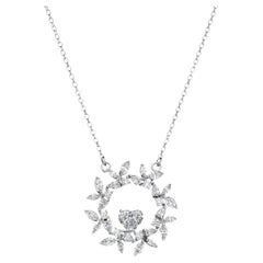Collier à pendentifs en diamant avec couronne de cœur
