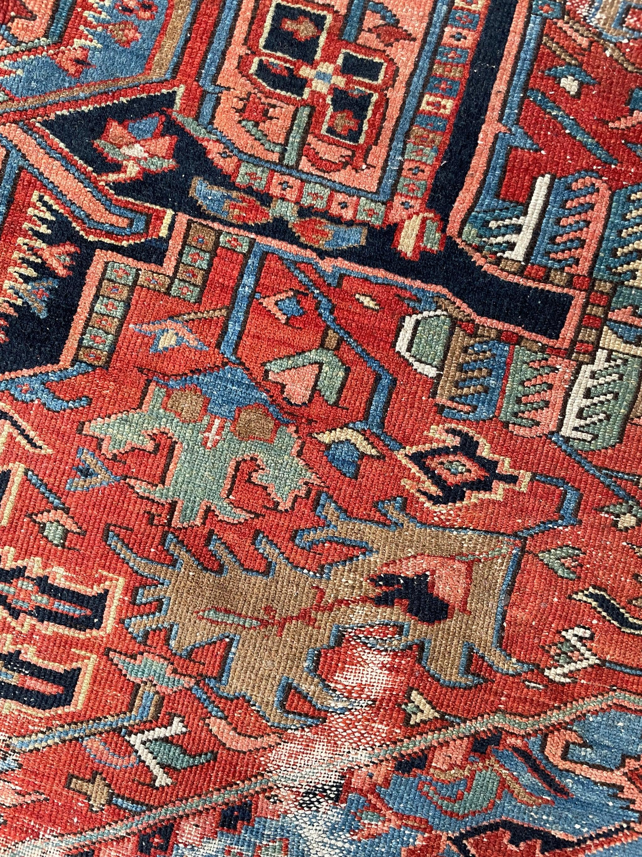Heart-wrenchingly schöner zweifarbiger antiker Teppich, ca. 1920er Jahre im Angebot 8