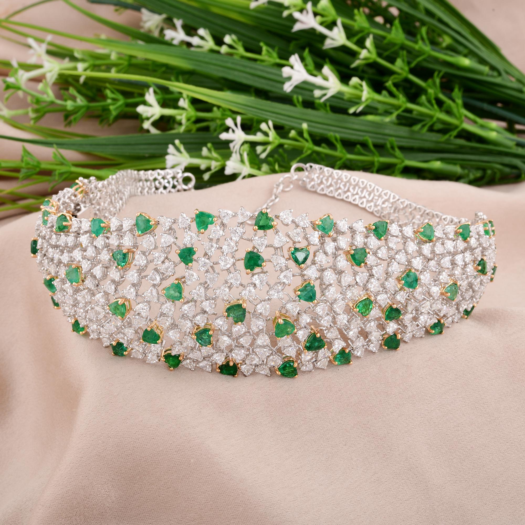 Women's Spectrum Jewels Heart Emerald Diamond Choker Necklace 18 Karat White Yellow Gold For Sale