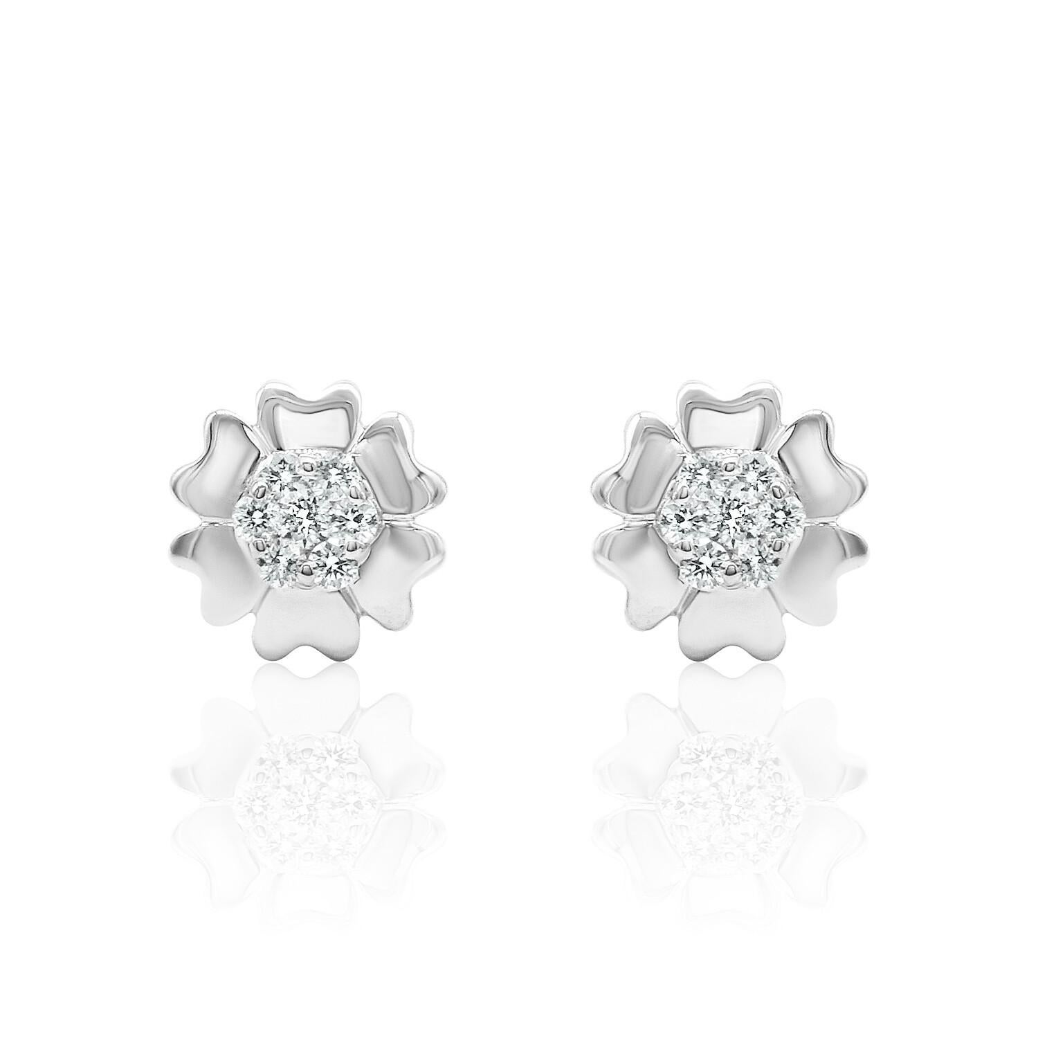 Schöne Herzen Blume Diamant Ohrstecker, mit:
✧ 14 natürliche, auf der Erde geförderte Diamanten der Farbe G-H VS-SI mit einem Gewicht von 0,19 Karat 
✧ Abmessungen: 11mm*11mm
✧ Erhältlich in 14K Weiß-, Gelb- und Roségold
✧ Reibverschluss mit