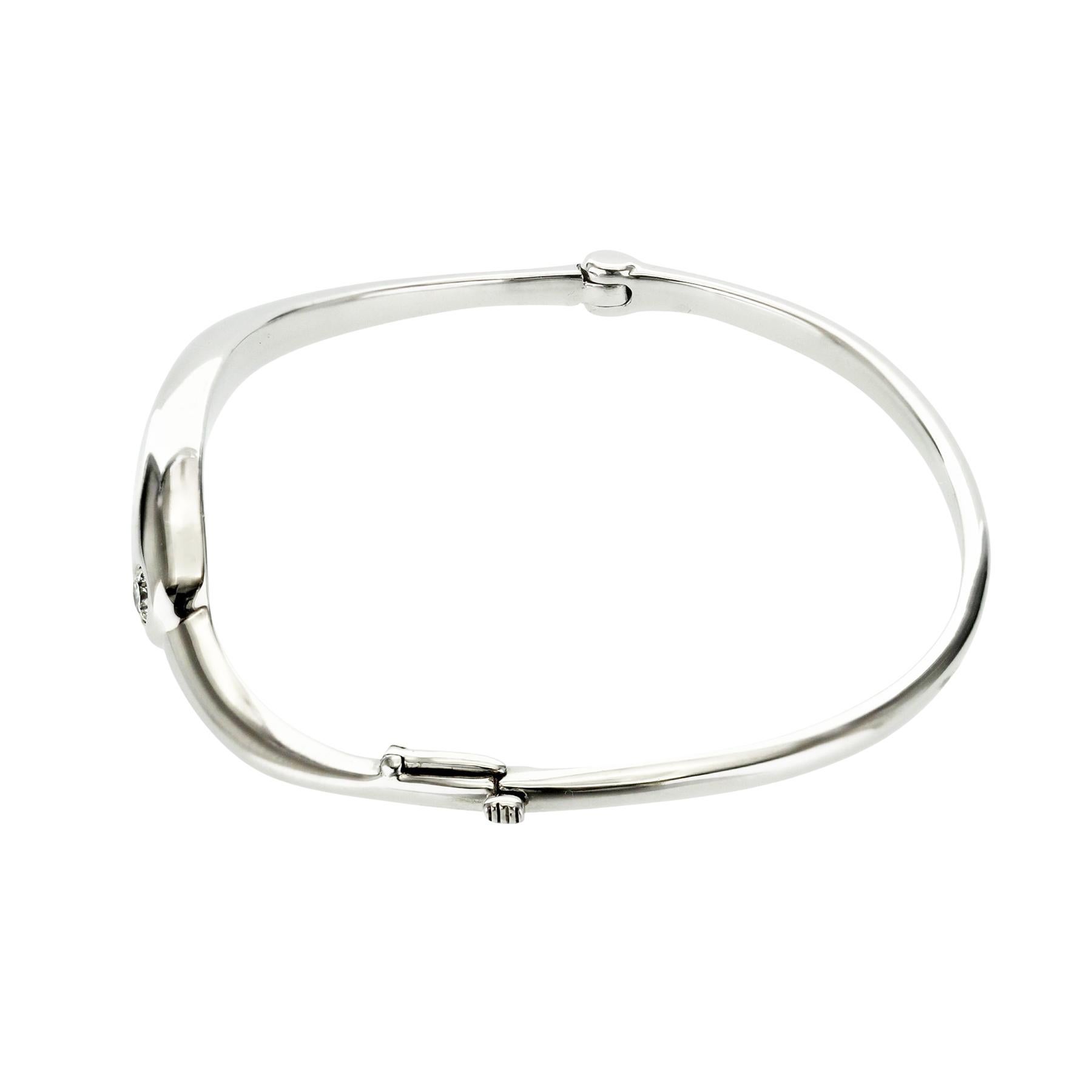Femenino o masculino Pulsera brazalete Hearts On Fire de oro blanco de 18 quilates y 0,18 quilates de diamantes Talla M 6,25 pulgadas en venta
