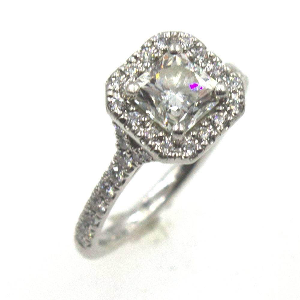 Hearts on Fire 1.10 Carat Asscher Cut Diamond Halo Platinum Engagement Ring  In Excellent Condition In Boca Raton, FL