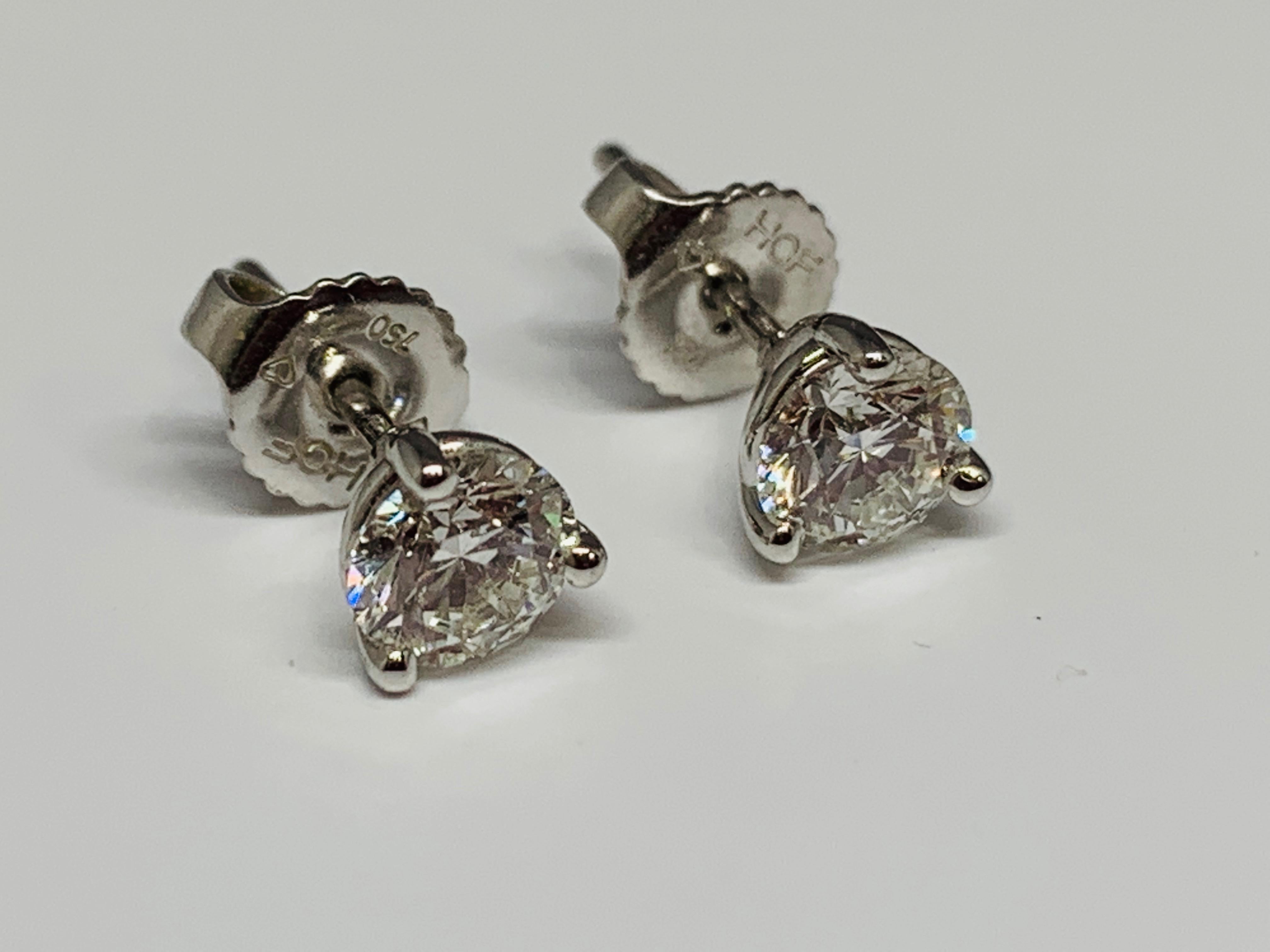 Women's or Men's Hearts on Fire 18 Karat White Gold 1.02 Carat Total Weight Diamond Stud Earrings For Sale
