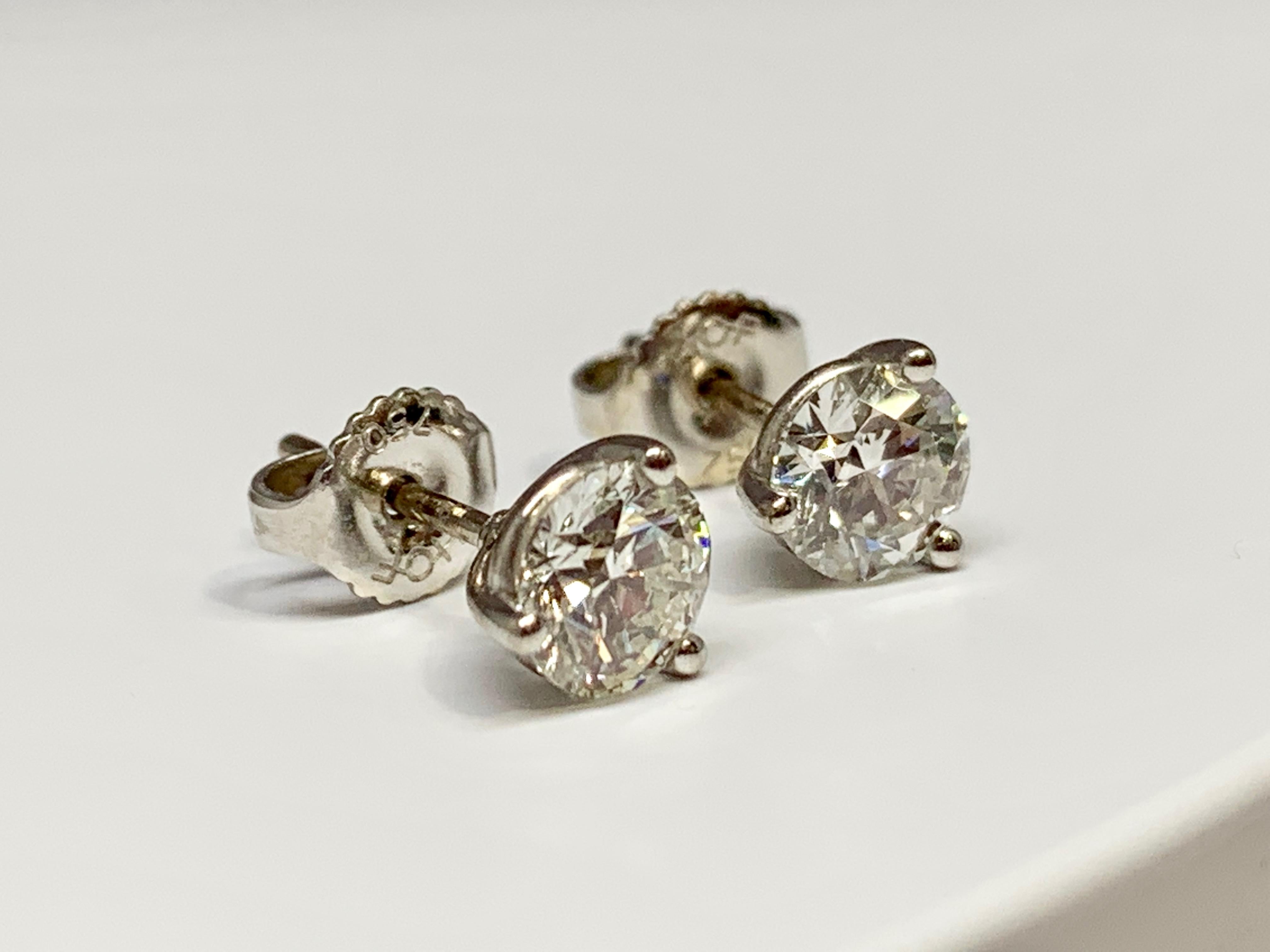 Women's Hearts on Fire 18 Karat White Gold 1.50 Carat Total Weight Diamond Stud Earrings For Sale