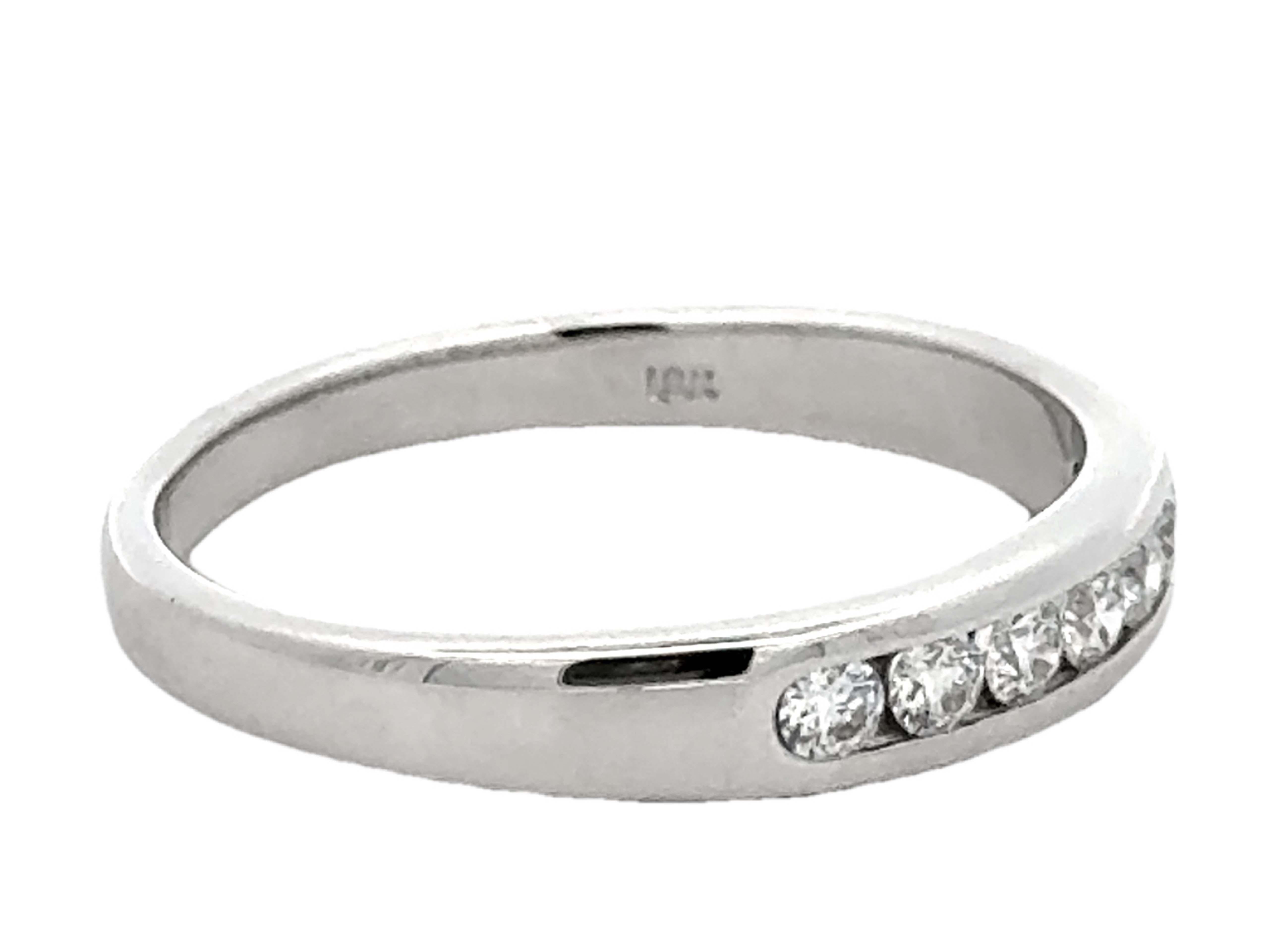 Hearts on Fire Channel Set 7 Diamond Ring 18k White Gold In Excellent Condition For Sale In Honolulu, HI