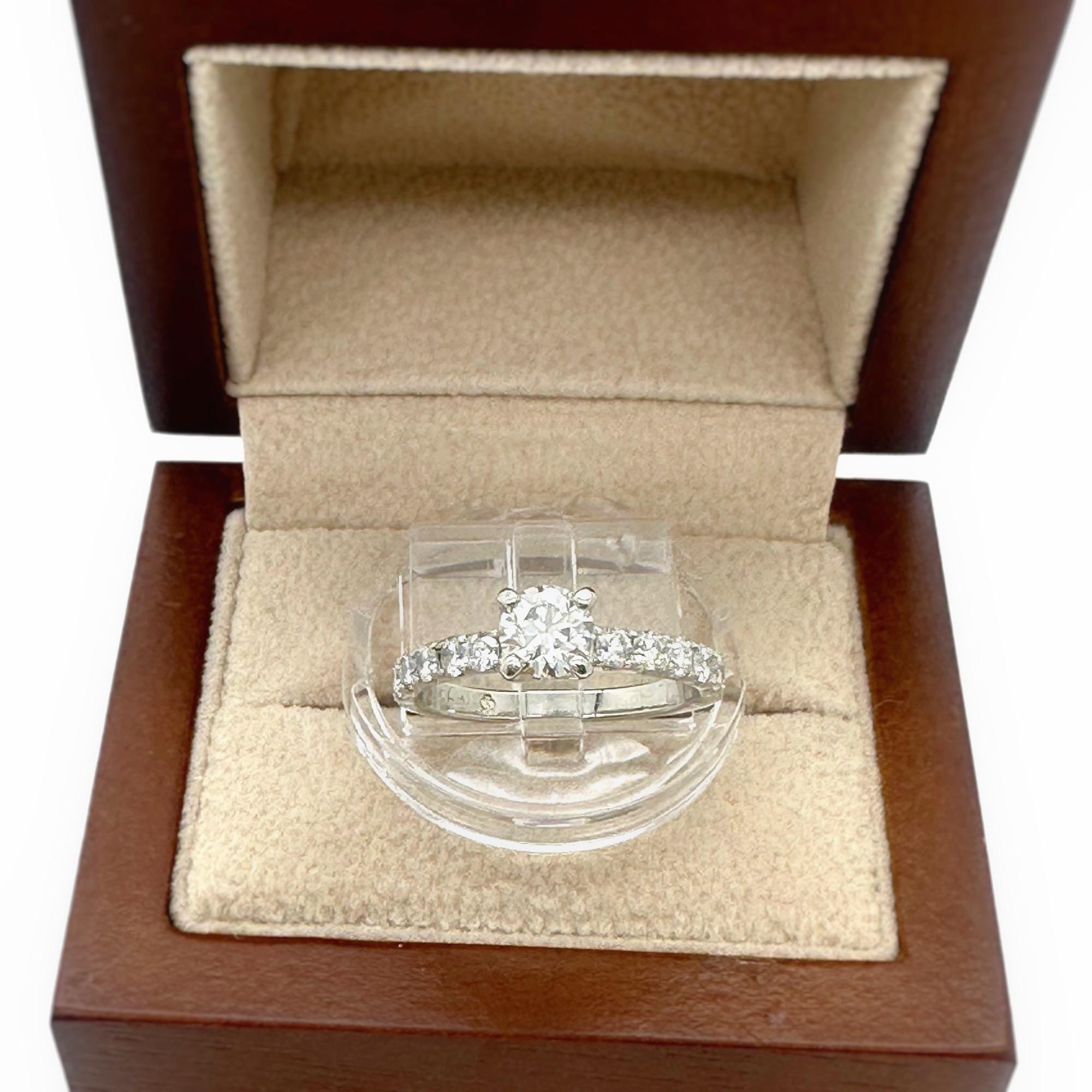 Diamante Hearts On Fire 0,51 cts J SI1 engastado en un anillo de compromiso de platino en venta 12