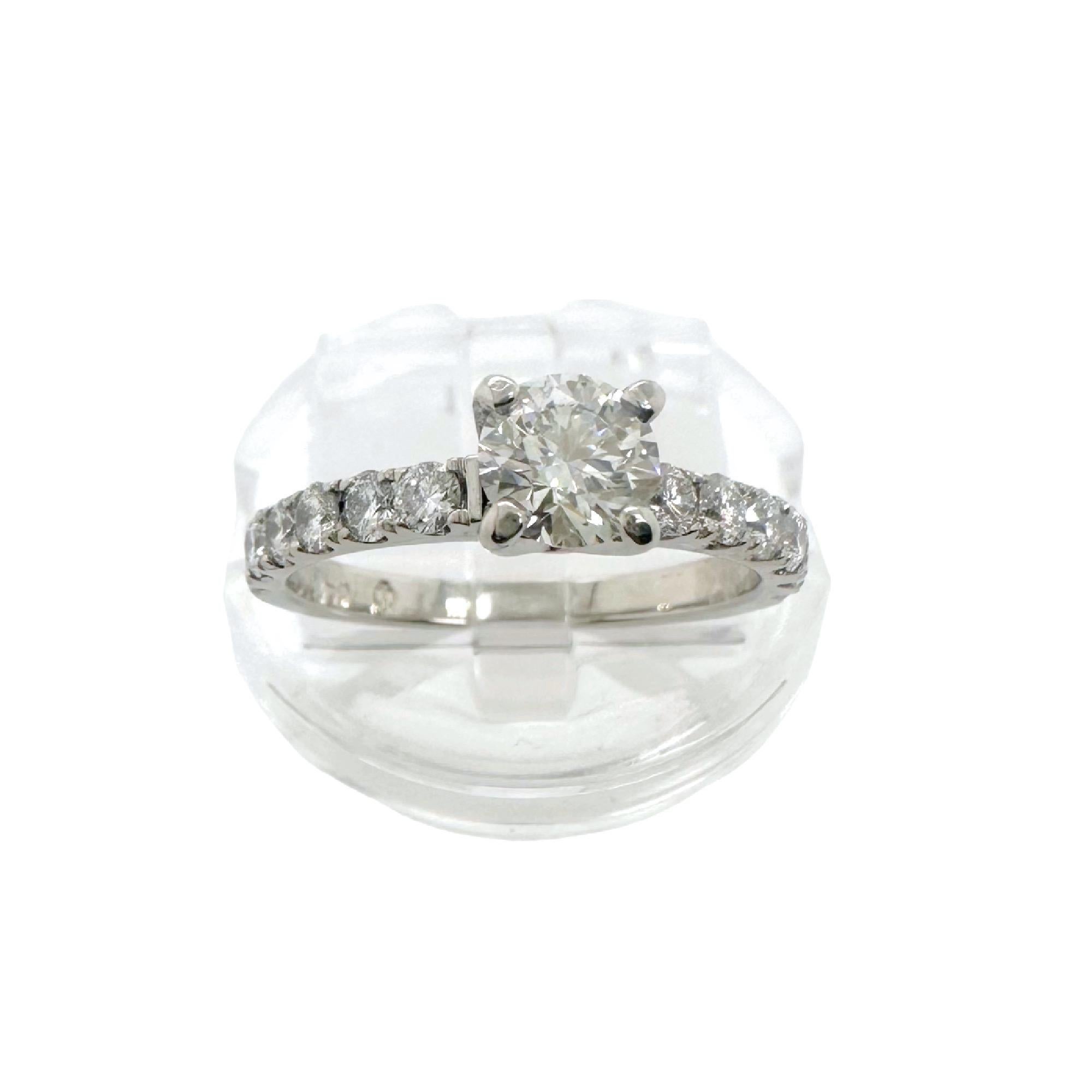 Diamante Hearts On Fire 0,51 cts J SI1 engastado en un anillo de compromiso de platino en venta 2