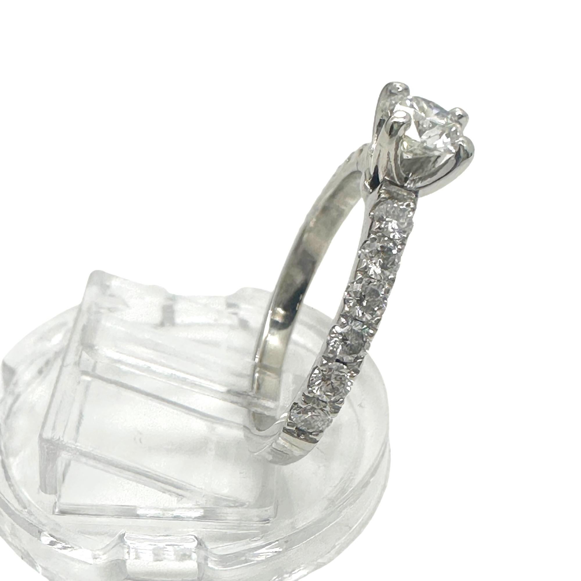 Diamante Hearts On Fire 0,51 cts J SI1 engastado en un anillo de compromiso de platino en venta 4