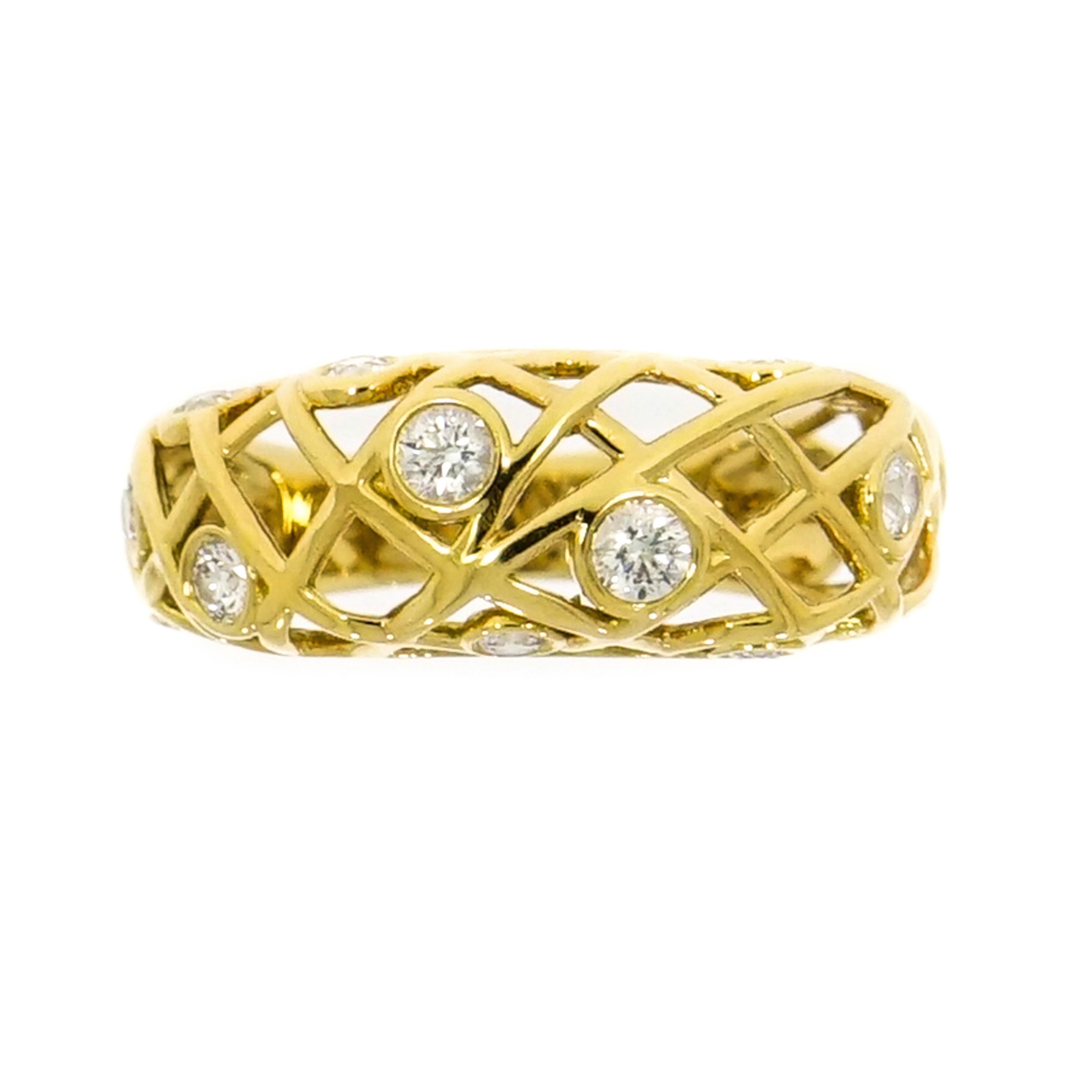 Women's Hearts on Fire Diamond Brocade Yellow Gold Band